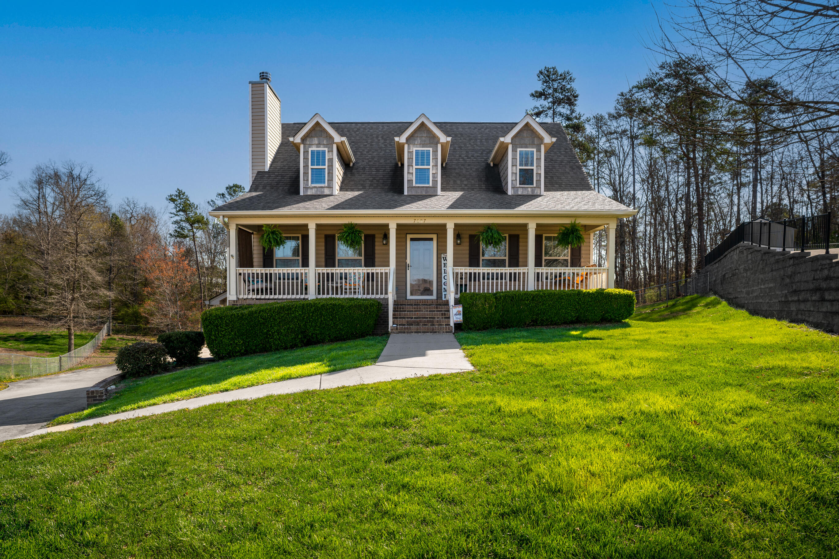 7097 Maple Leaf Lane