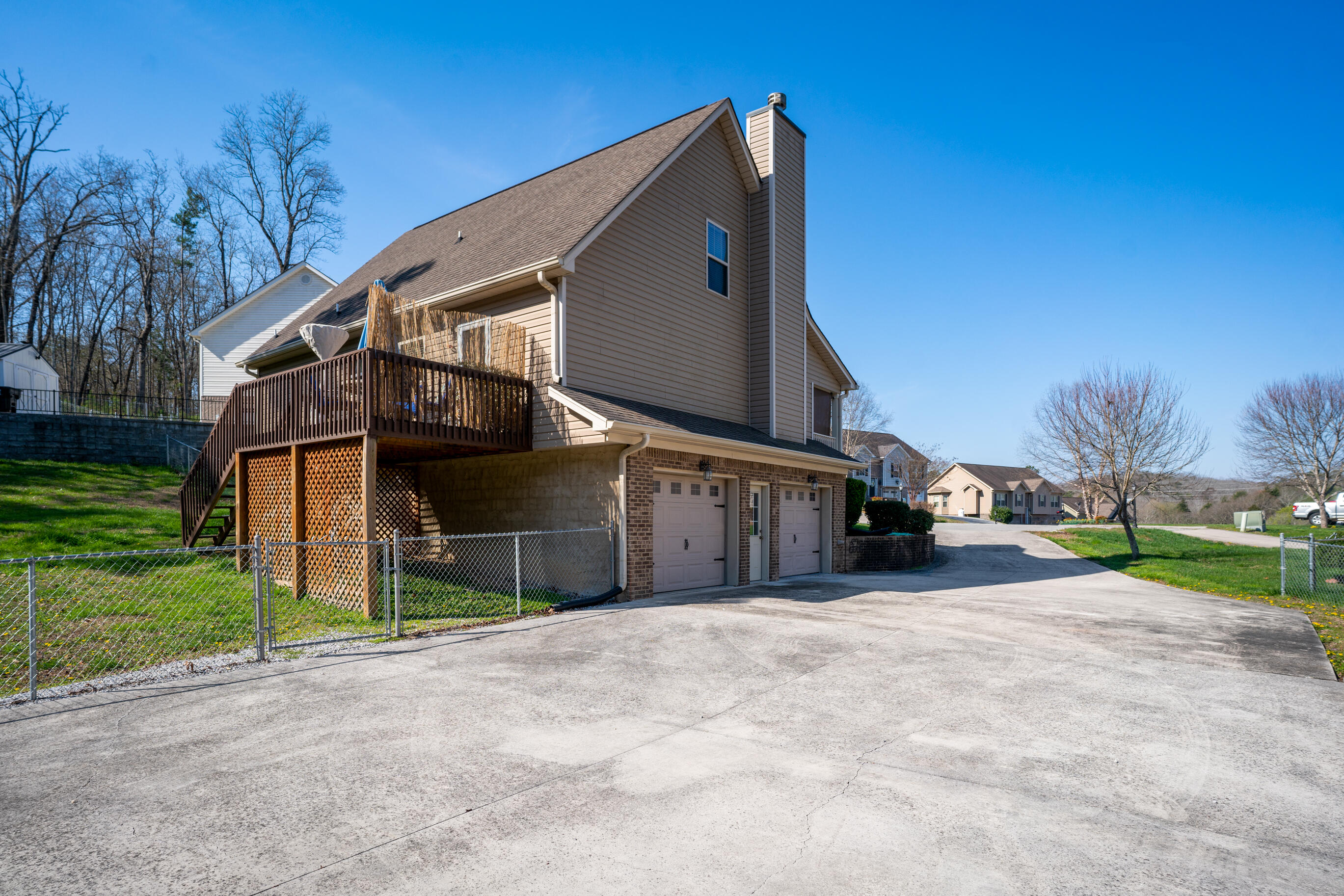 7097 Maple Leaf Lane