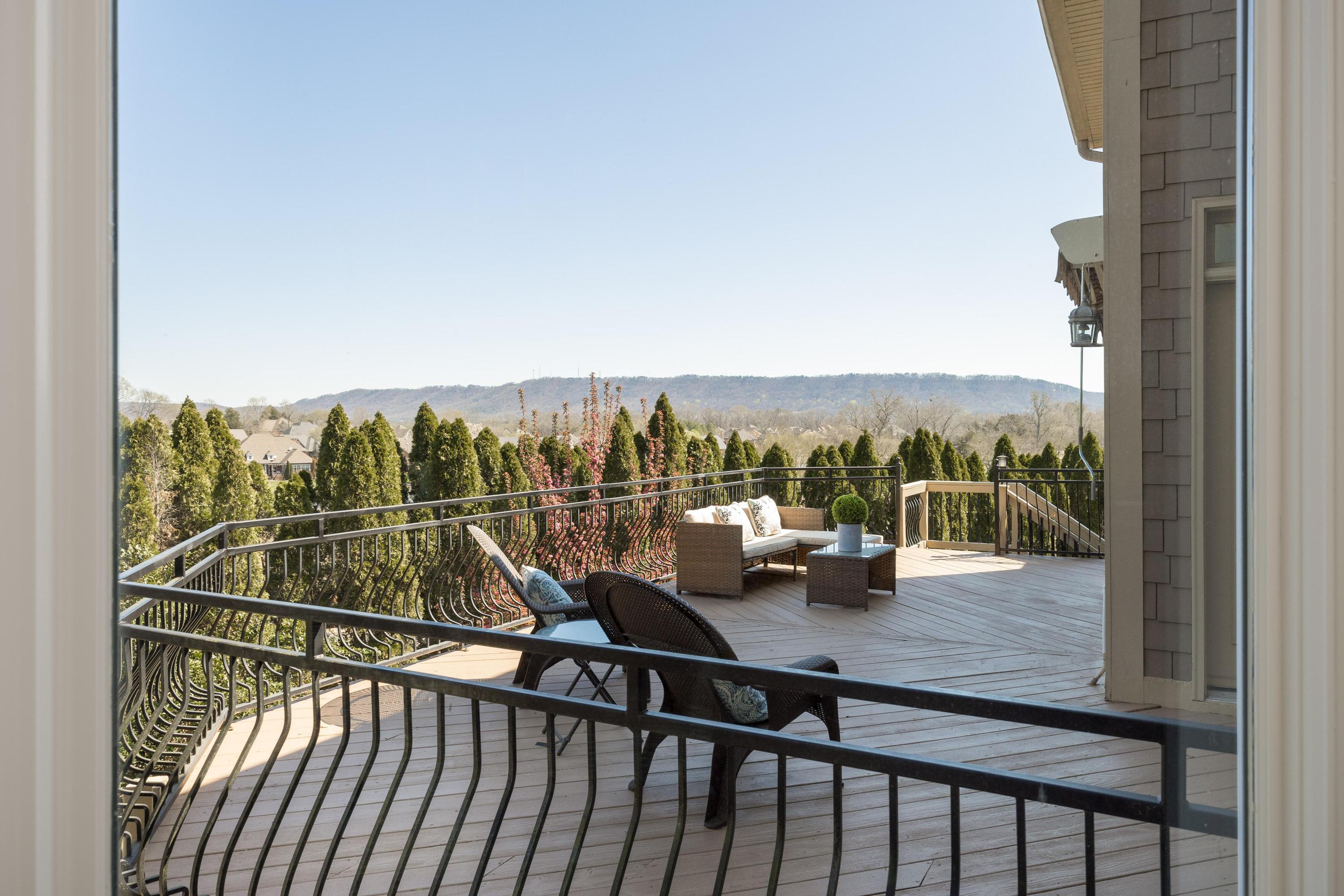 7497 Splendid View Drive