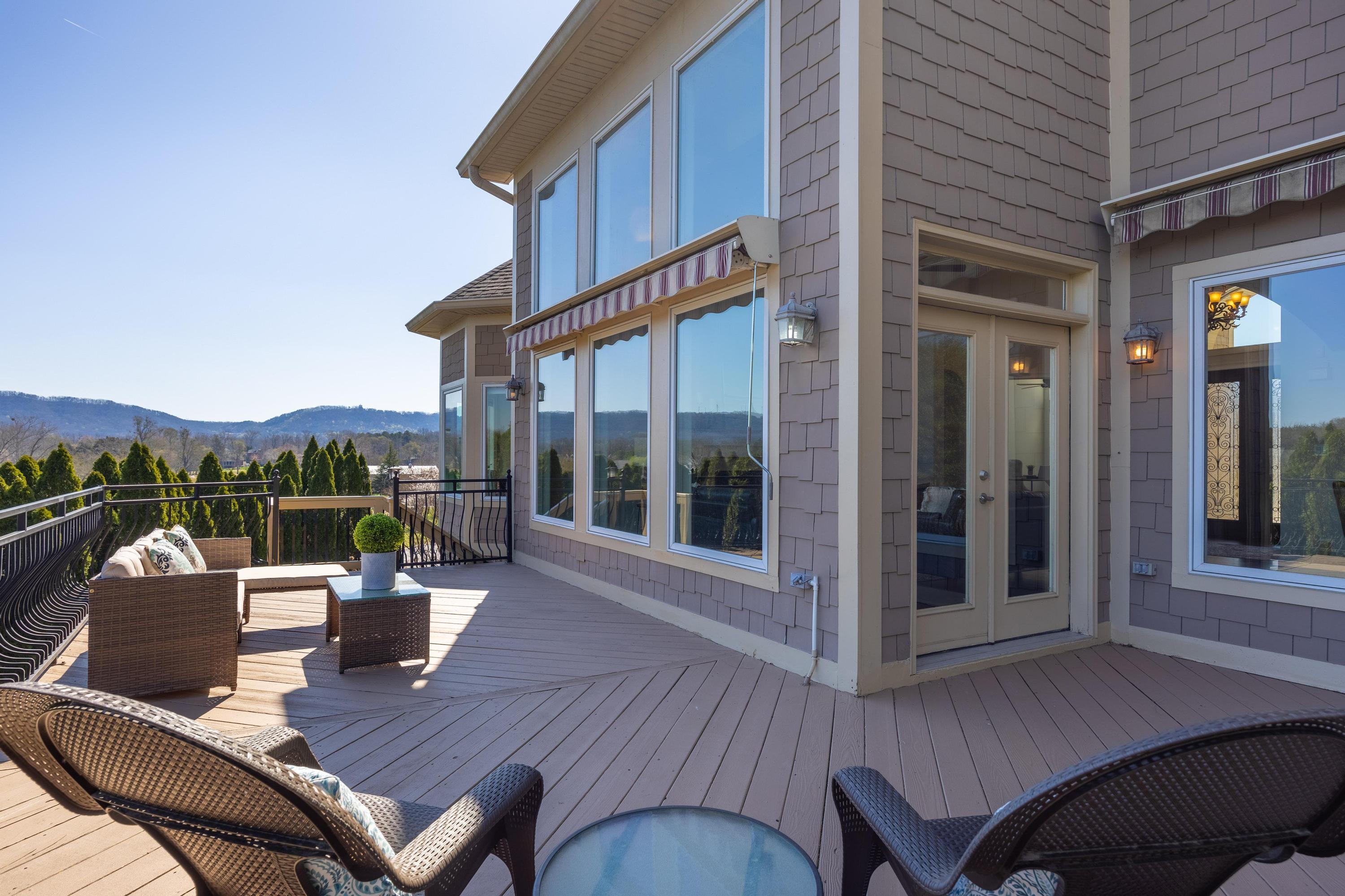 7497 Splendid View Drive