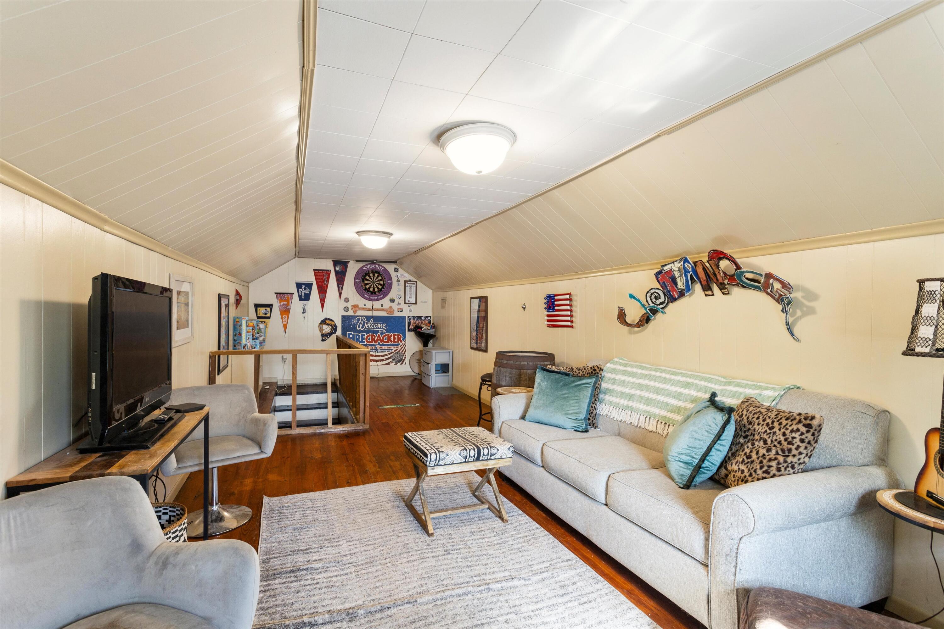 4707 Colonial Dr