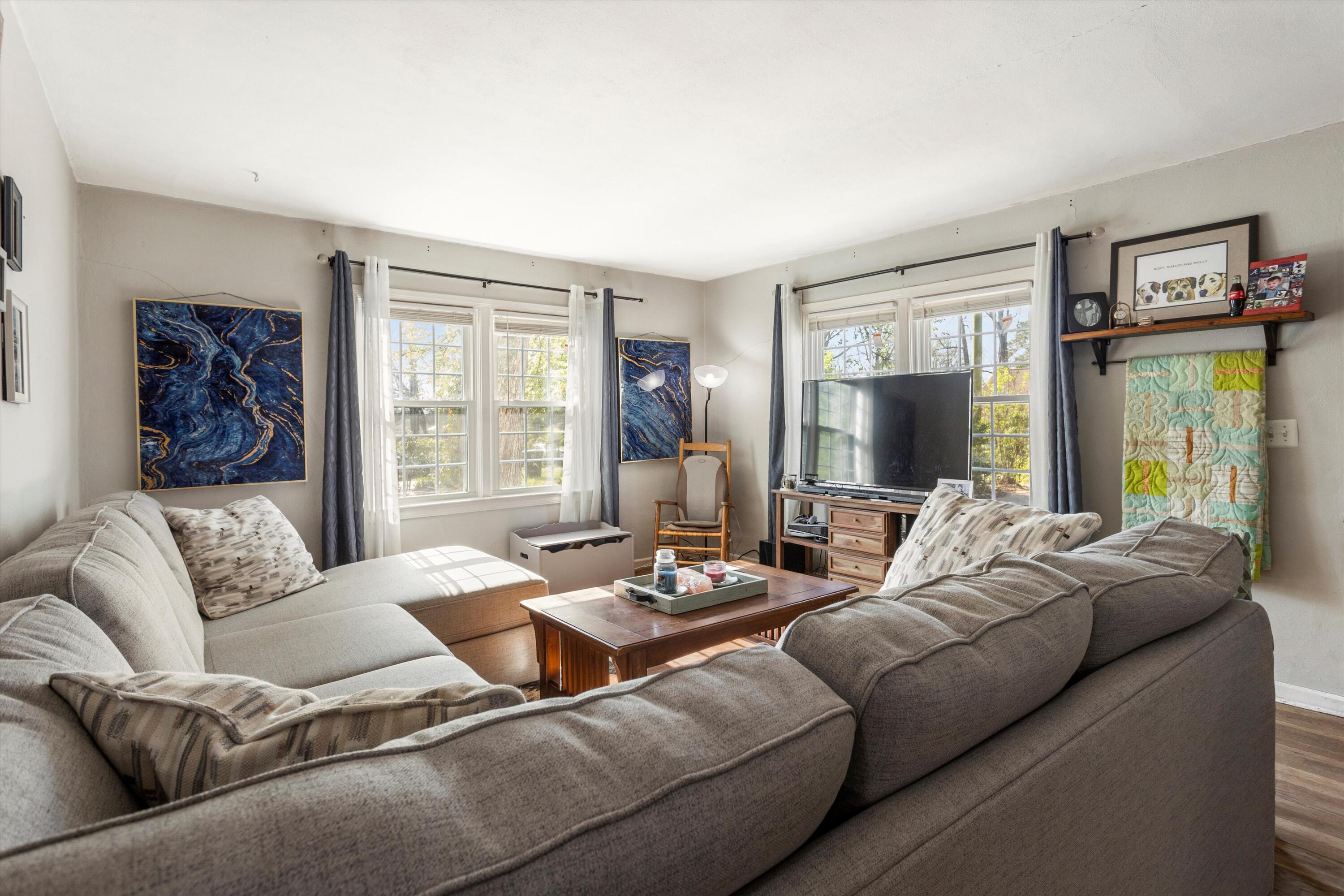 4707 Colonial Dr