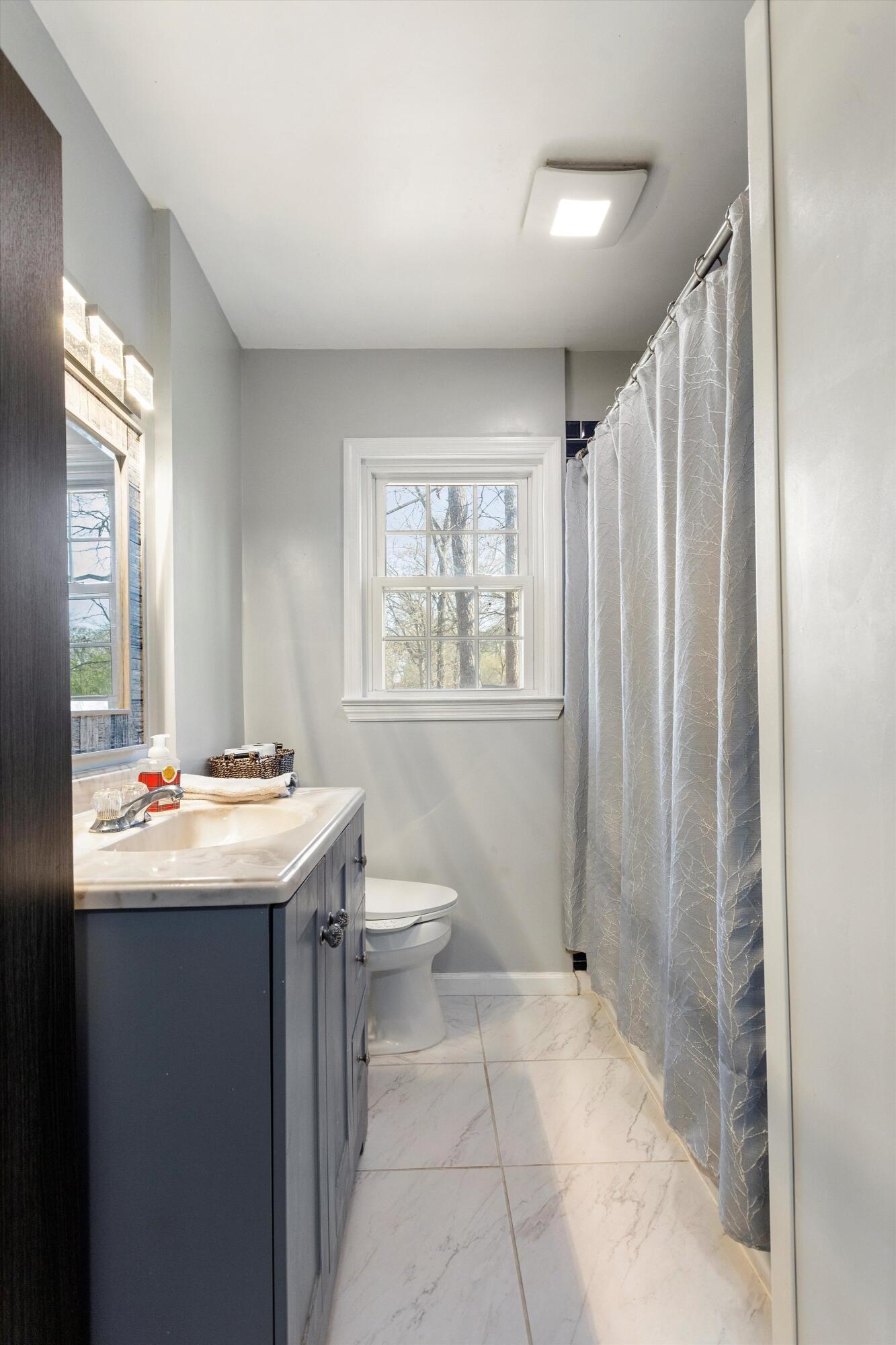 4707 Colonial Dr