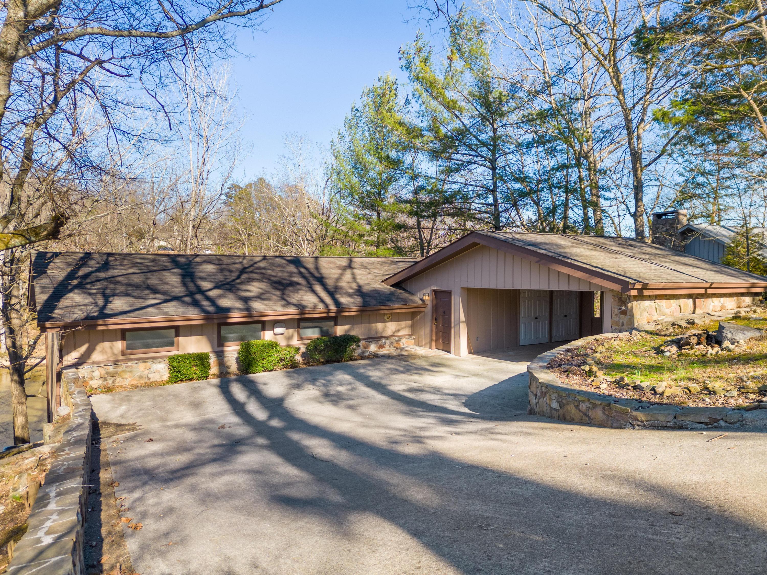 7415 Savannah Drive