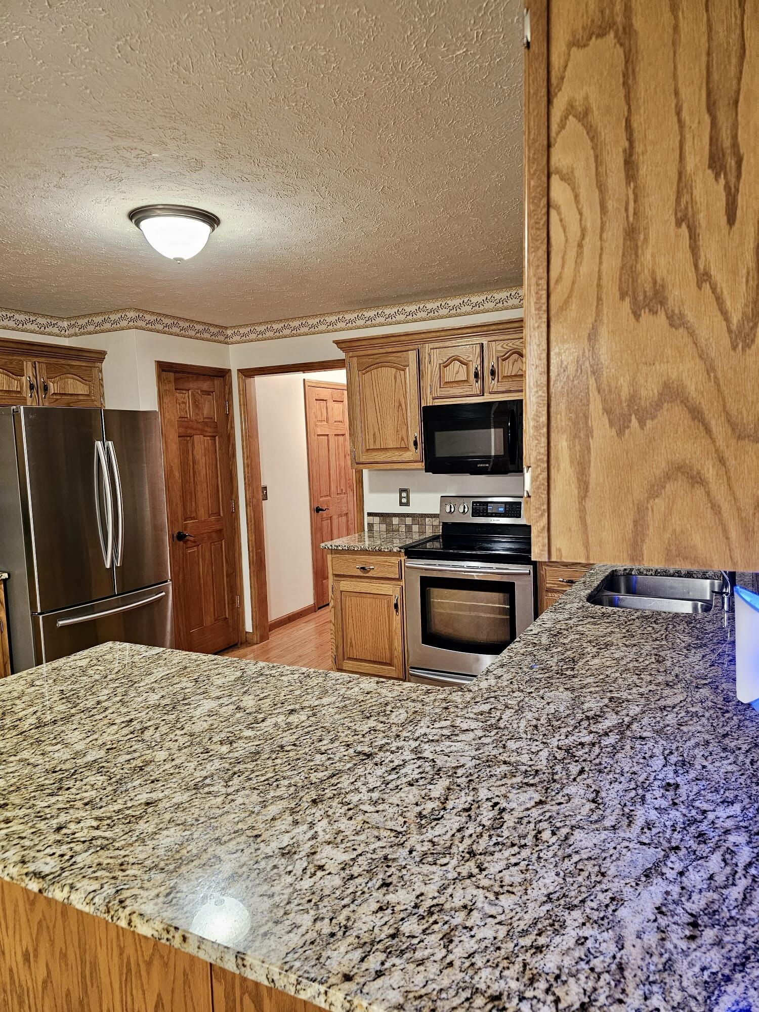 77 Fawn Ln
