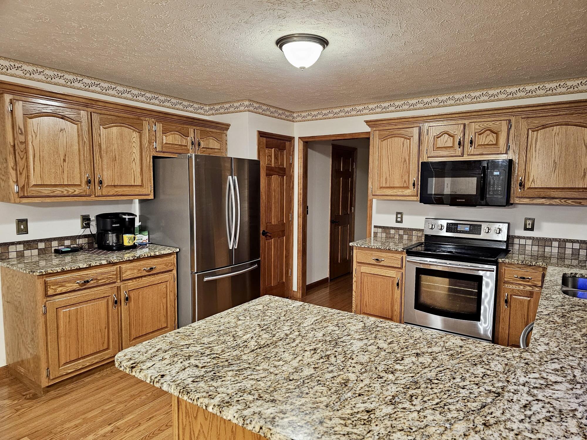 77 Fawn Ln