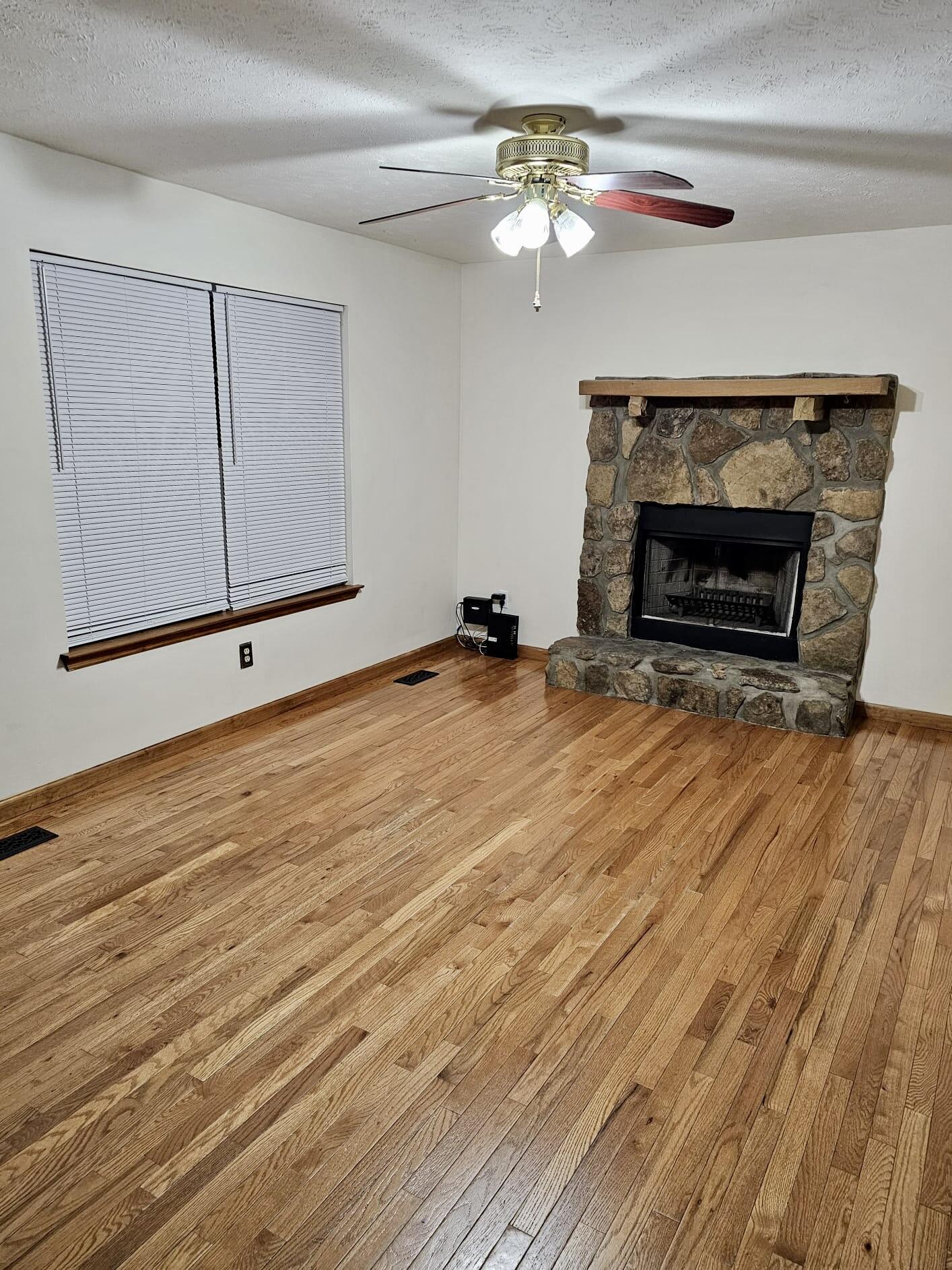 77 Fawn Ln