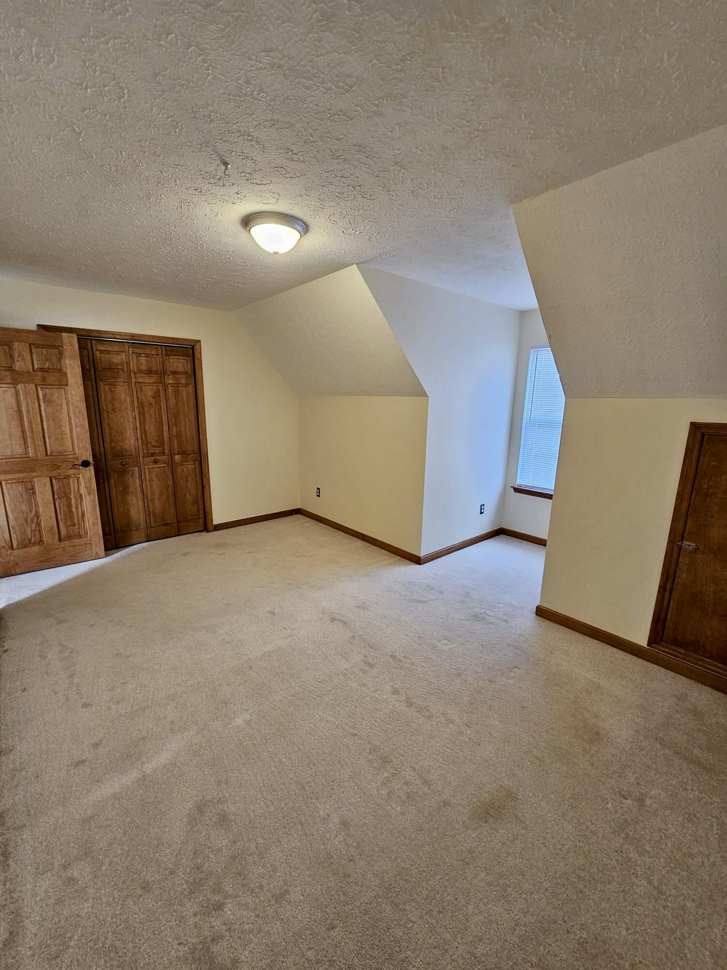 77 Fawn Ln
