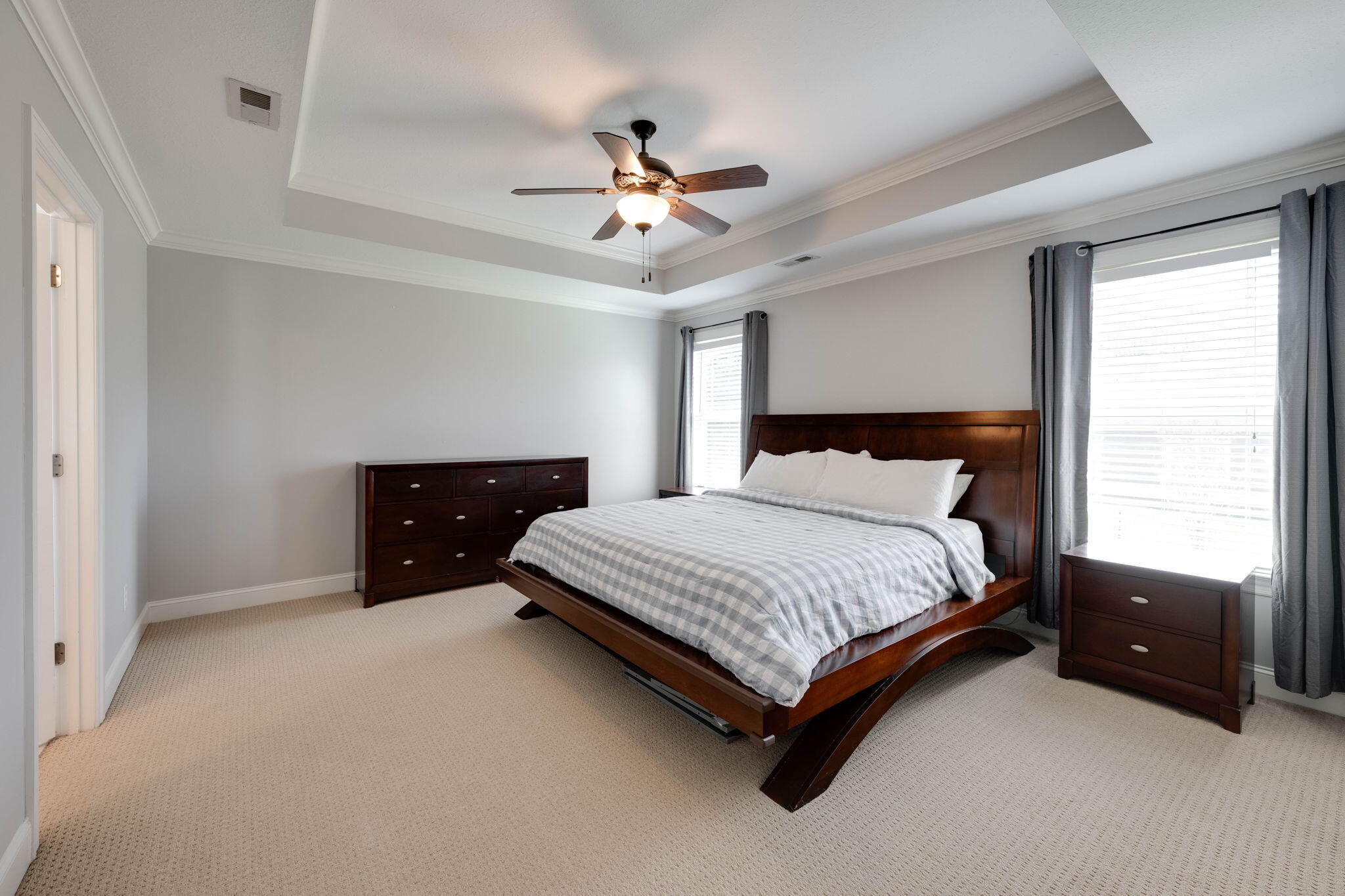 1012 Lynnstone Dr