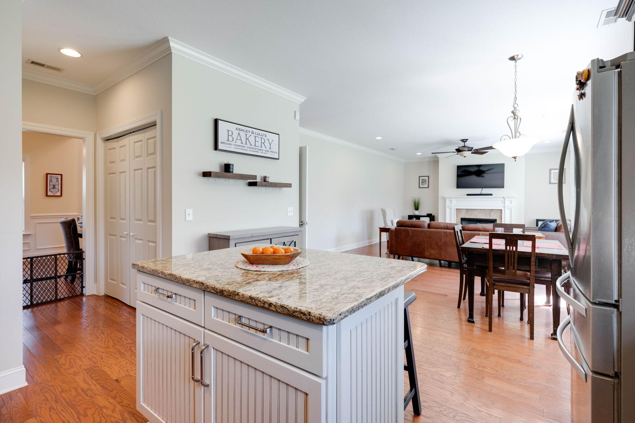 1012 Lynnstone Dr