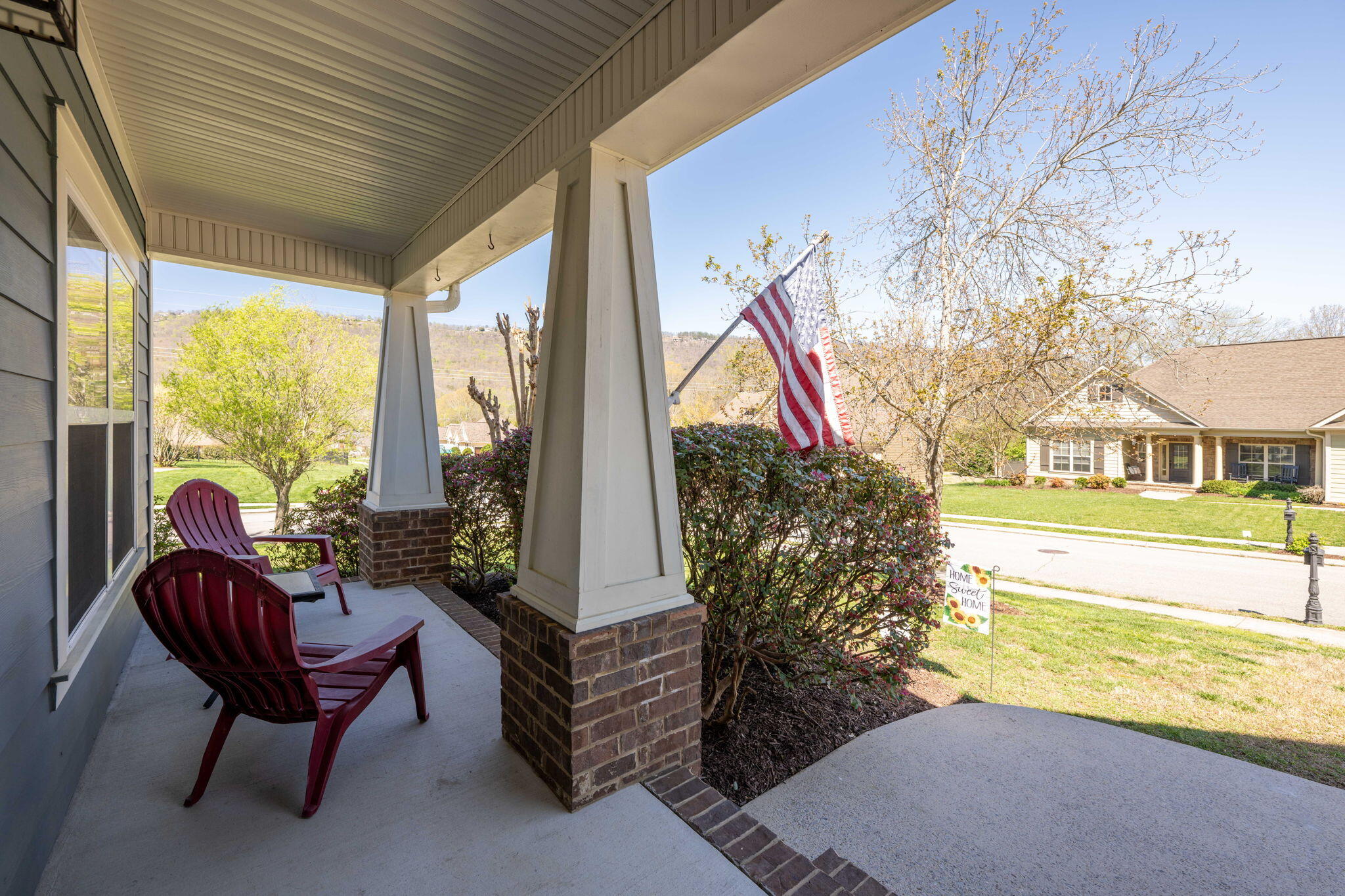 1012 Lynnstone Dr