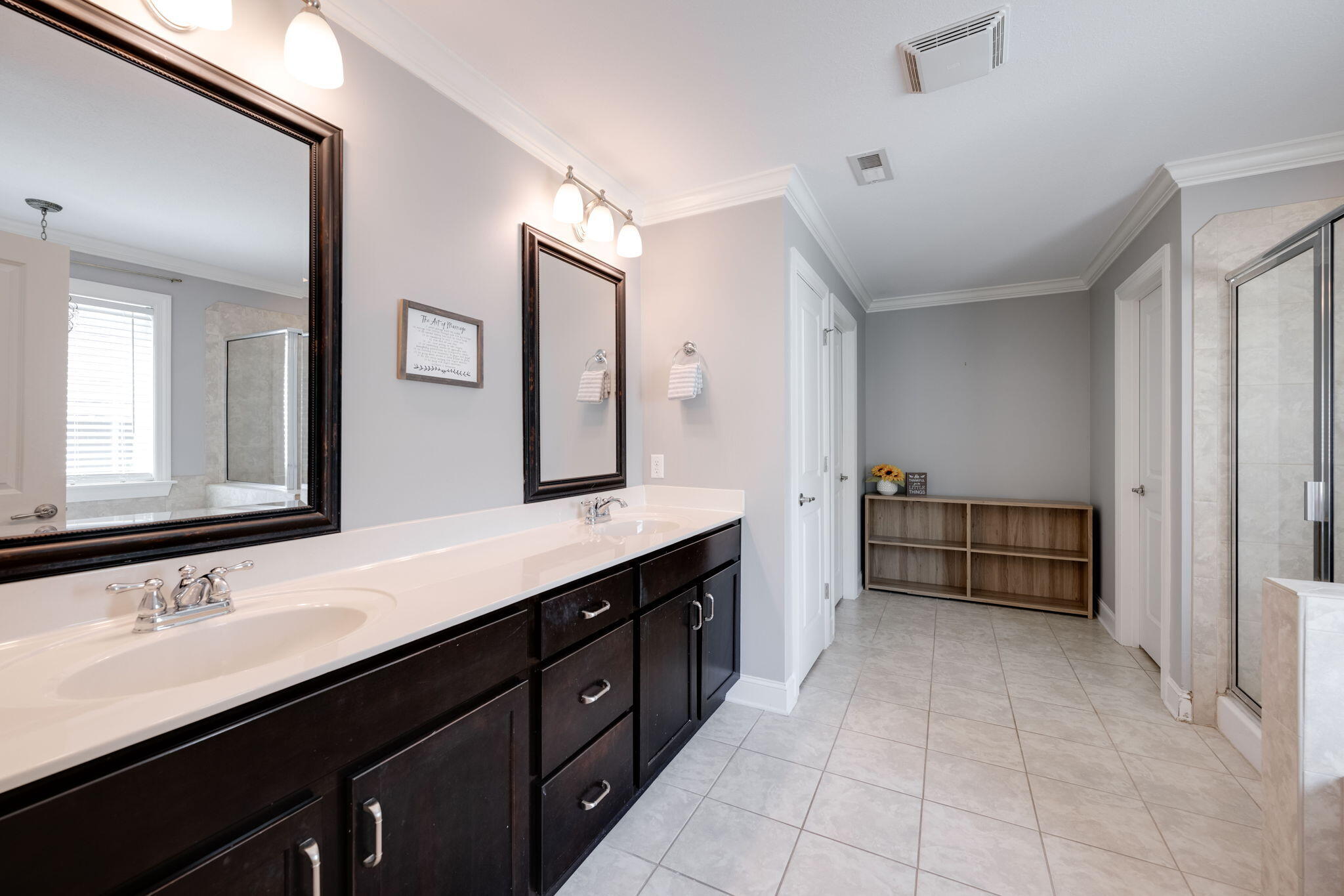 1012 Lynnstone Dr