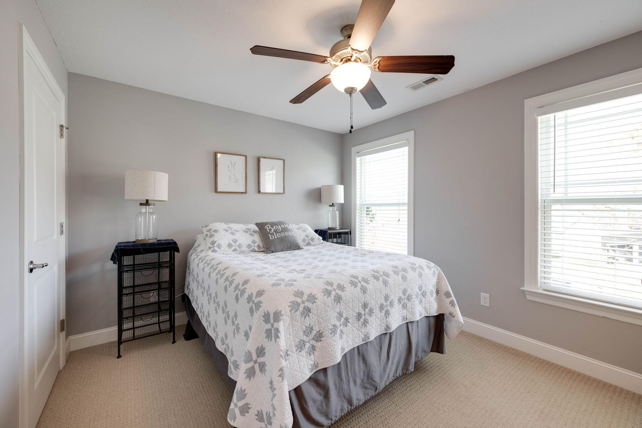 1012 Lynnstone Dr