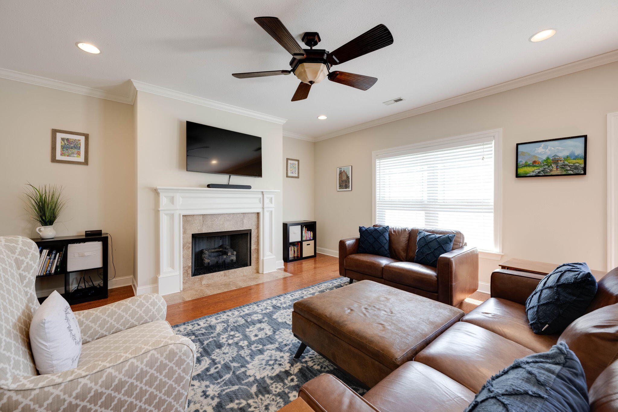 1012 Lynnstone Dr