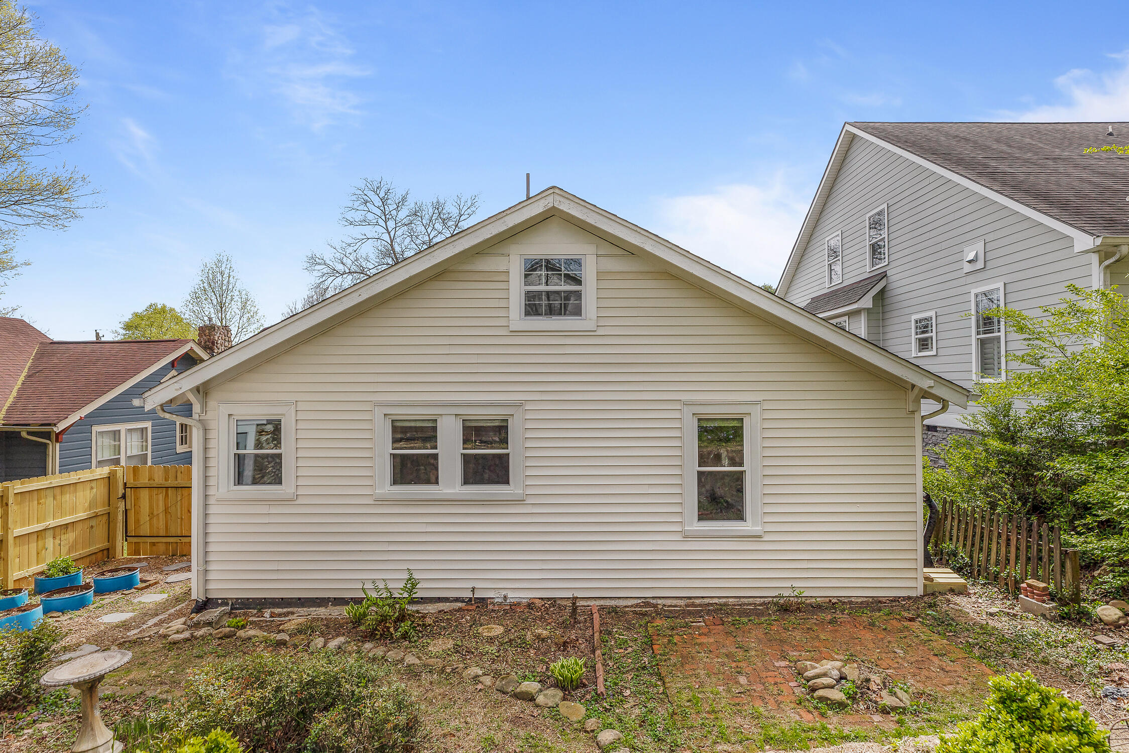 1215 Mississippi Ave