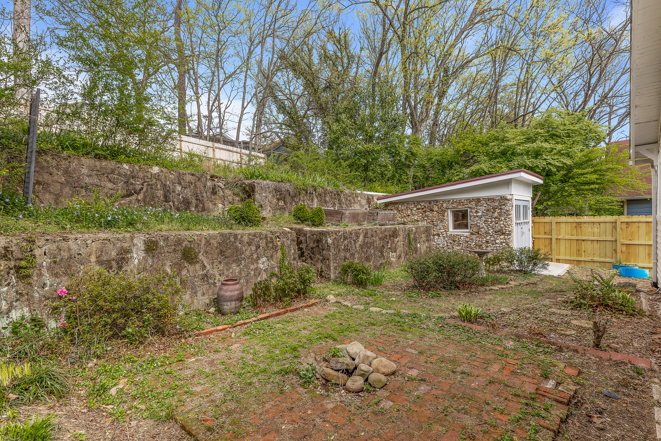 1215 Mississippi Ave