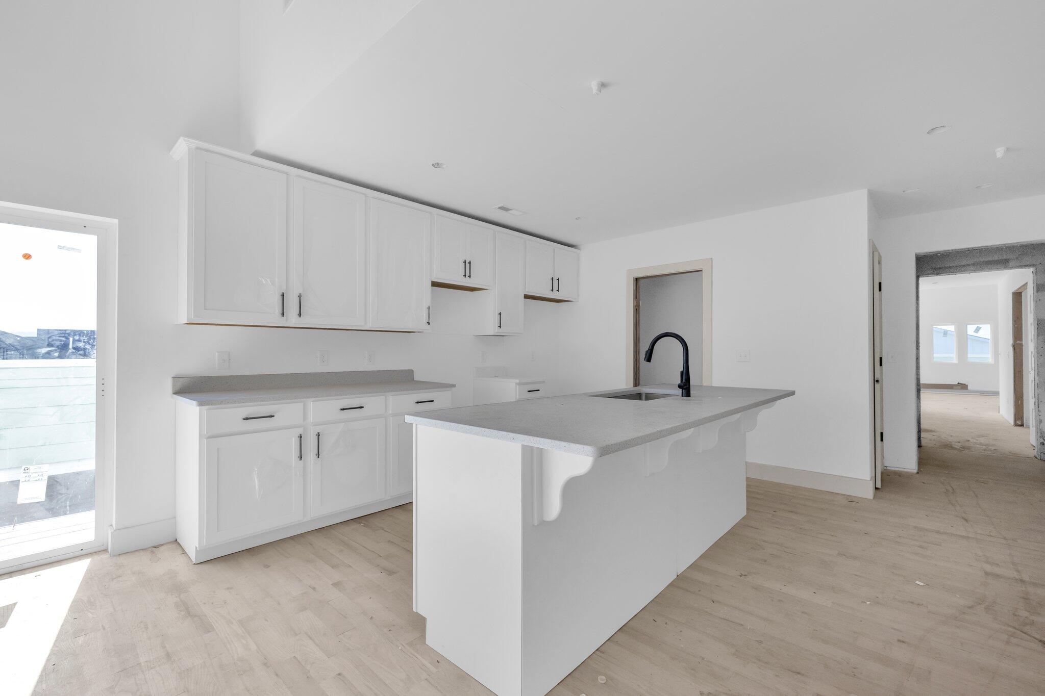 1511 Adams Street, 102