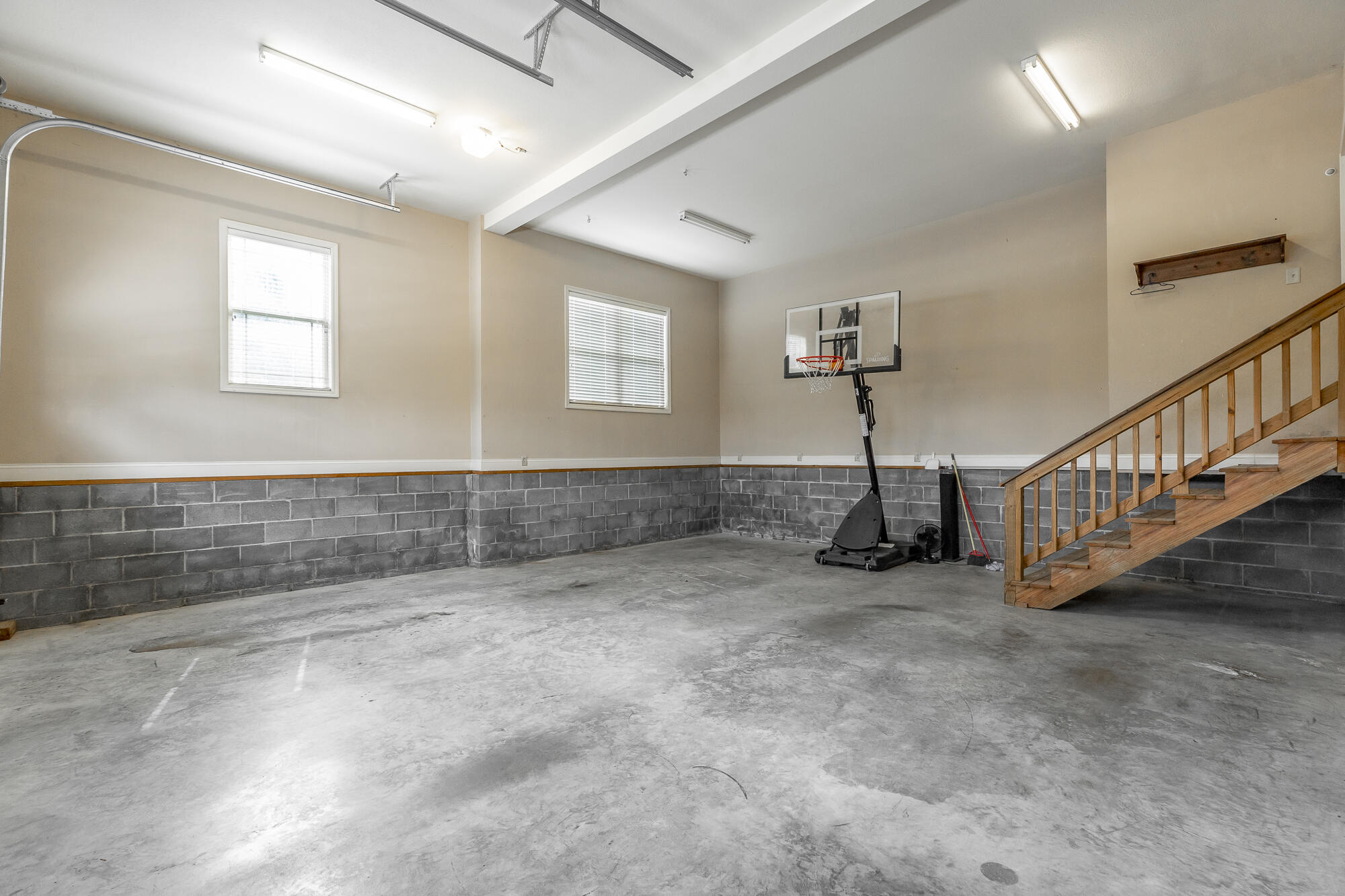 9 Cork Oak Cir