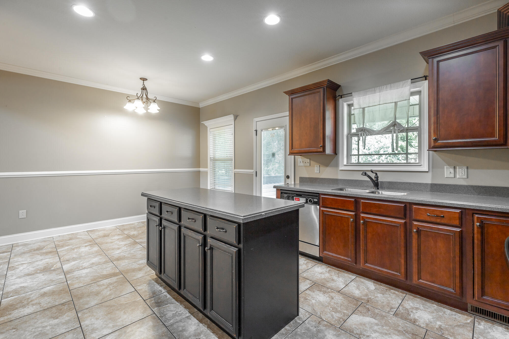 9 Cork Oak Cir