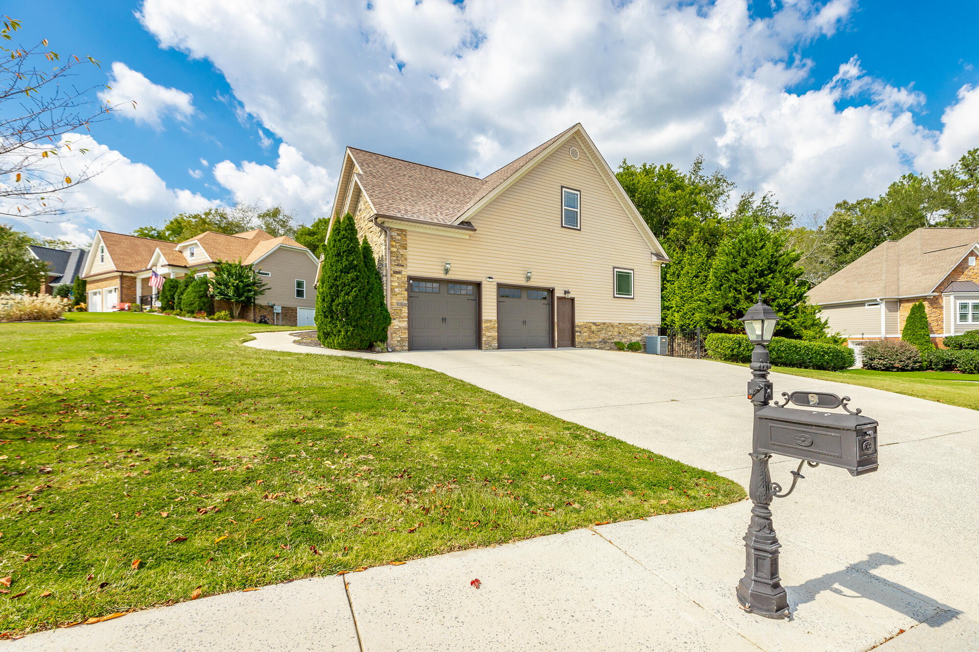 9 Cork Oak Cir