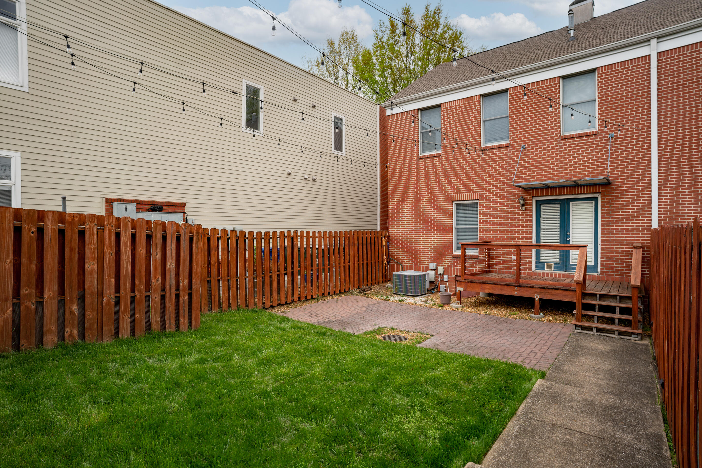 212 W 17th Street