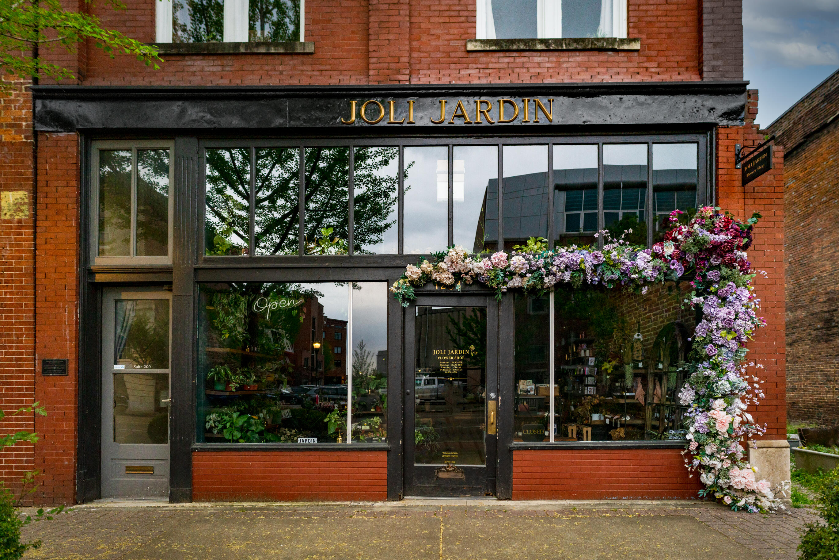 212 W 17th Street