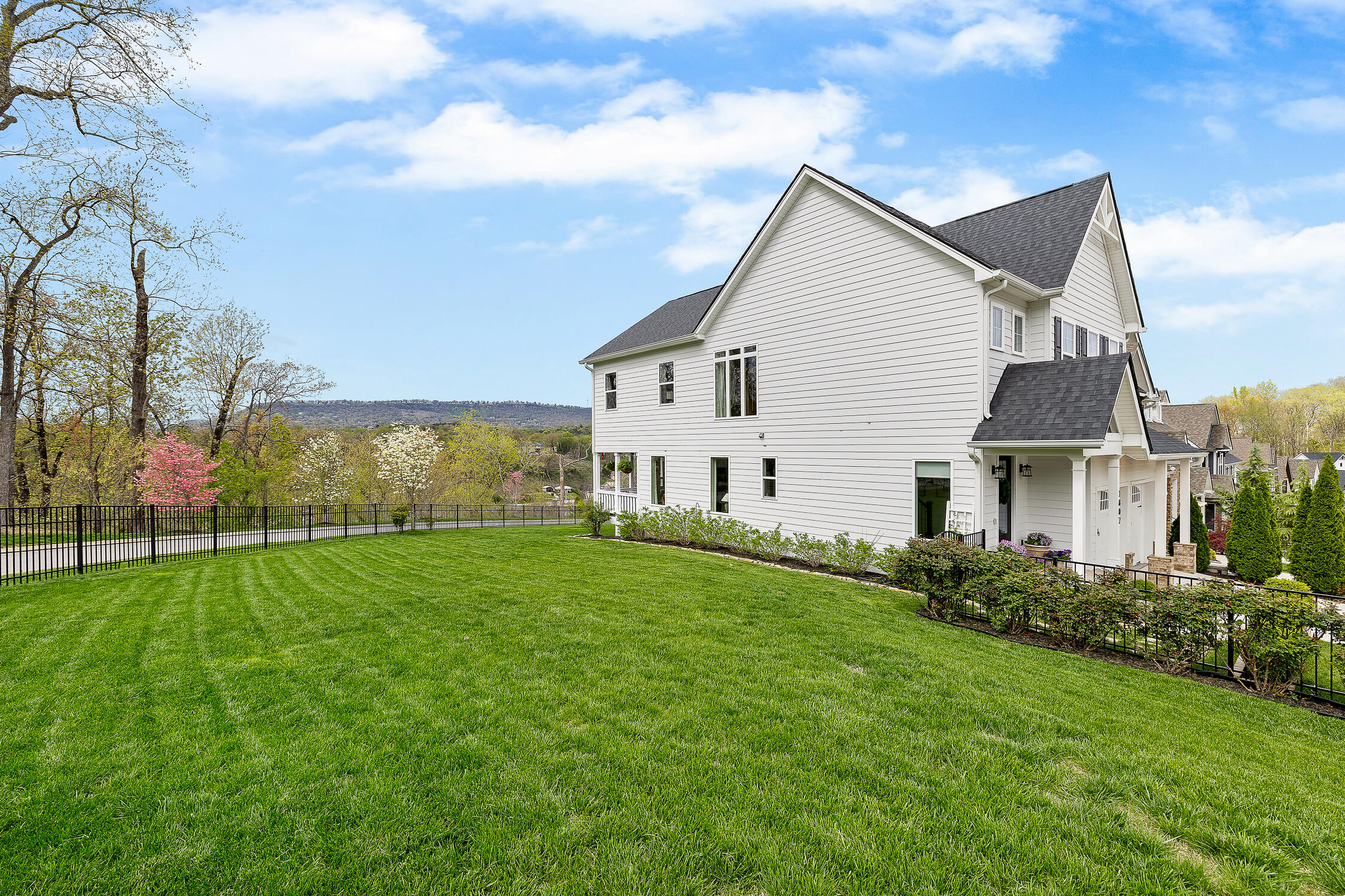 1807 Seven Pines Lane