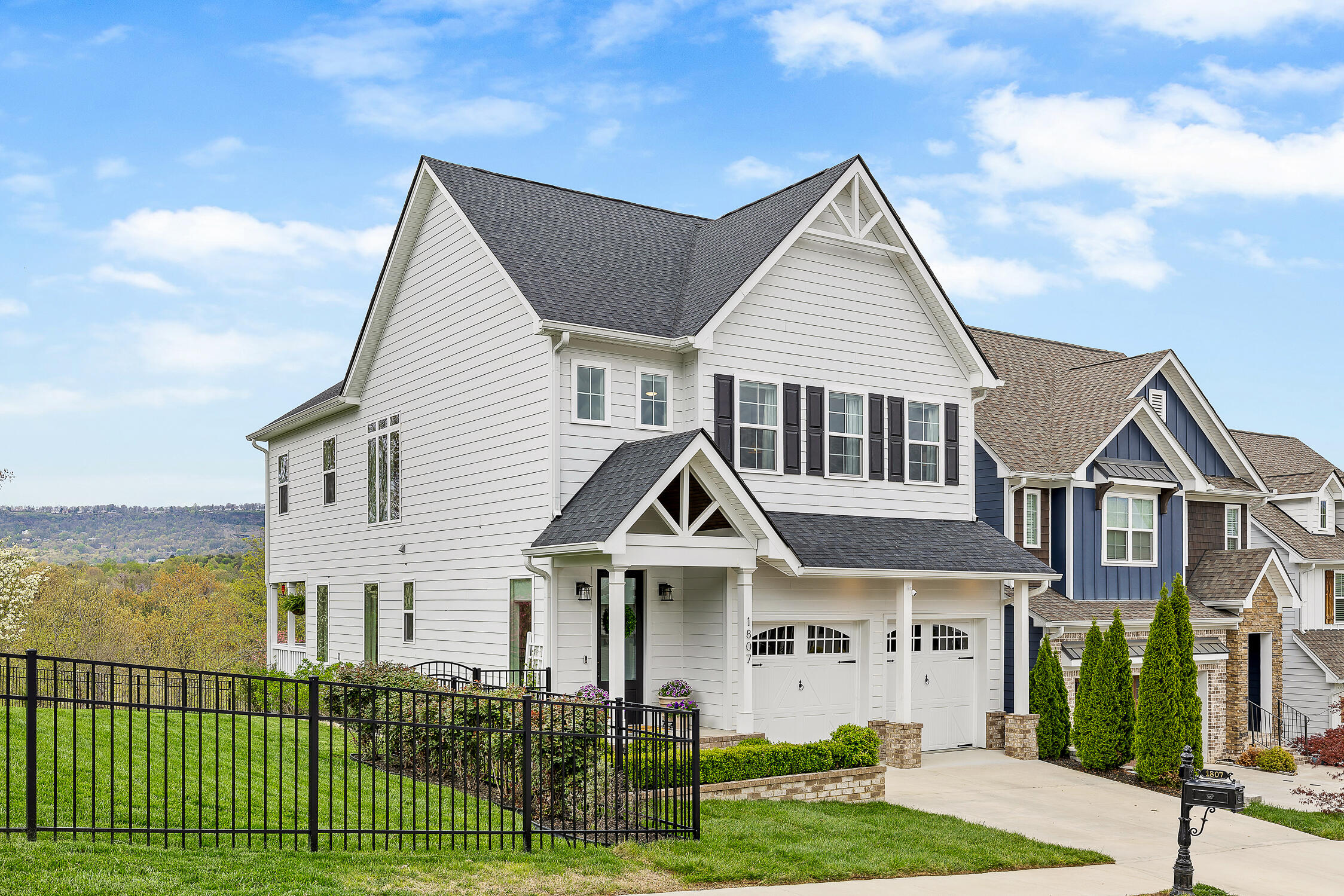 1807 Seven Pines Lane