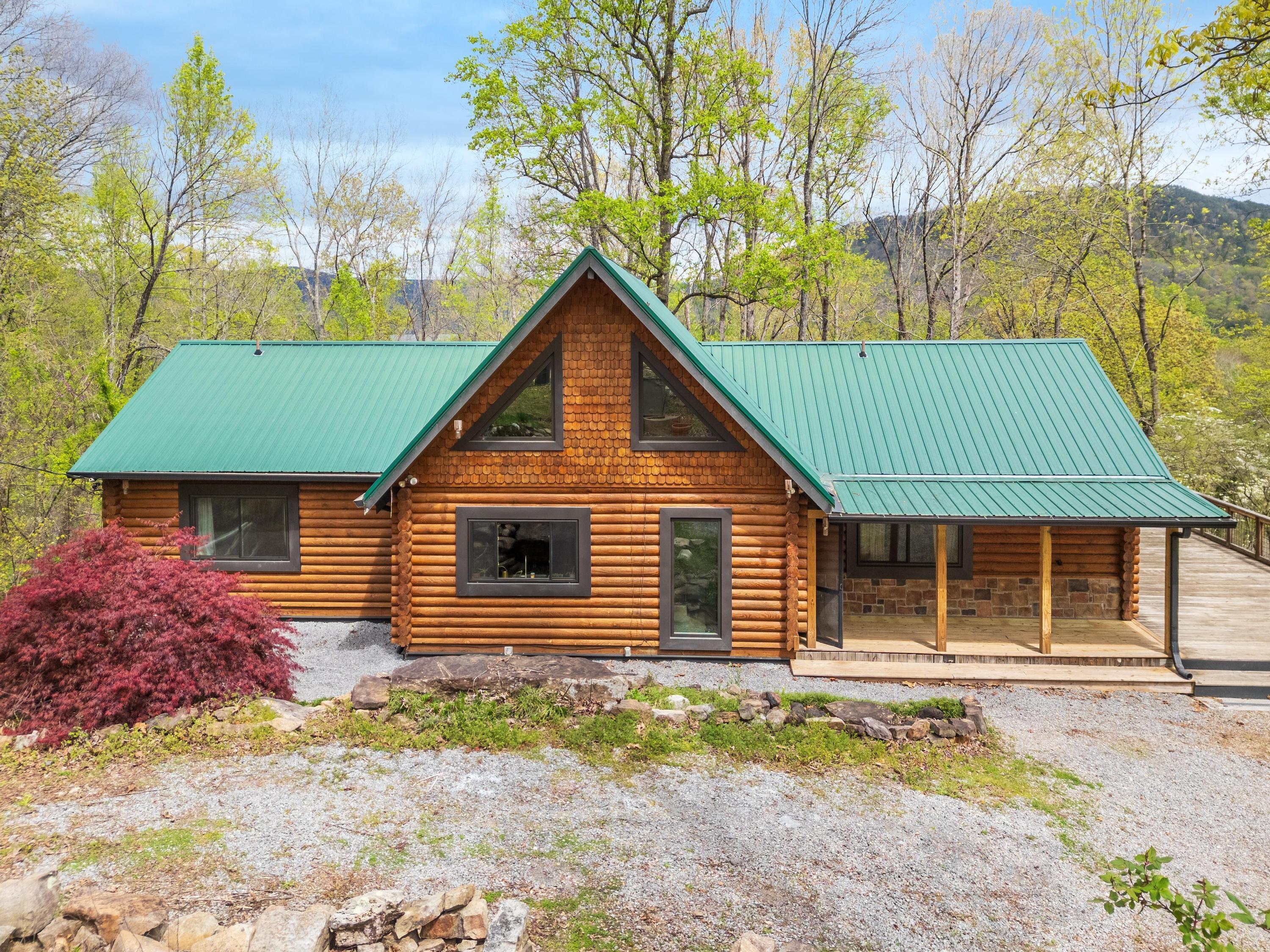 417 Holder Ln