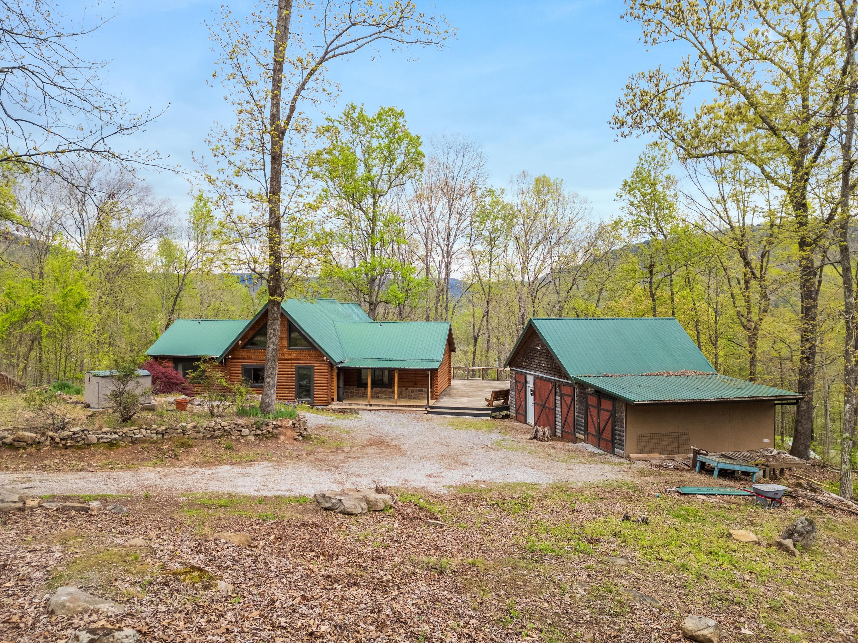 417 Holder Ln