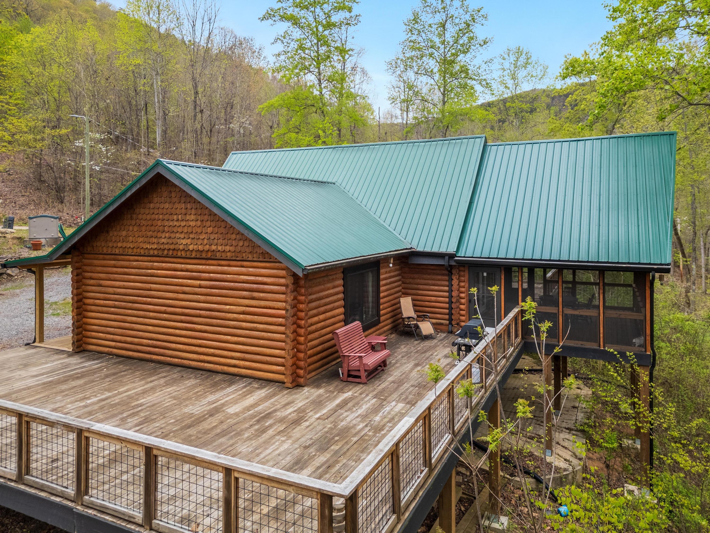 417 Holder Ln