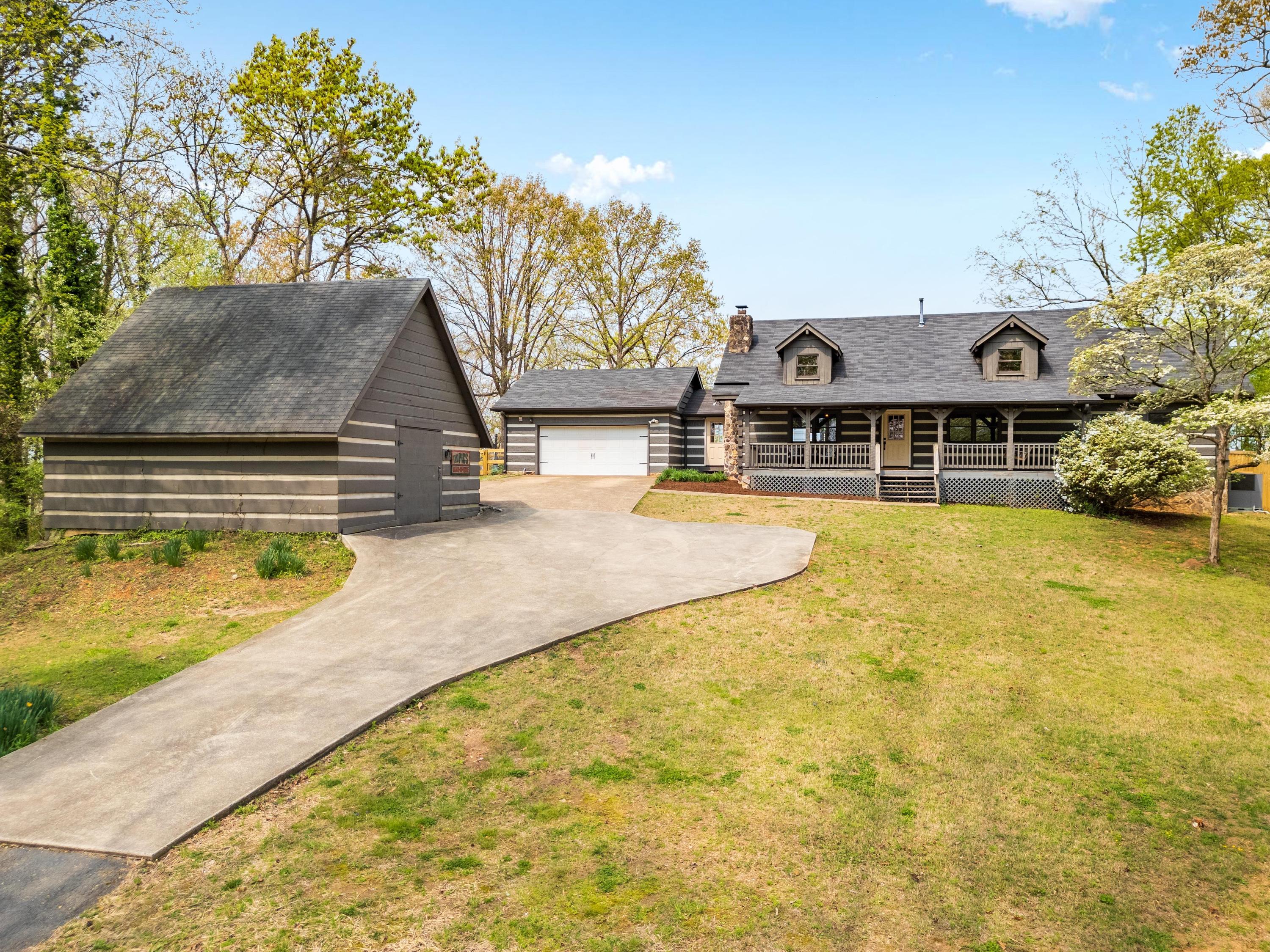 9725 Lakeside Road