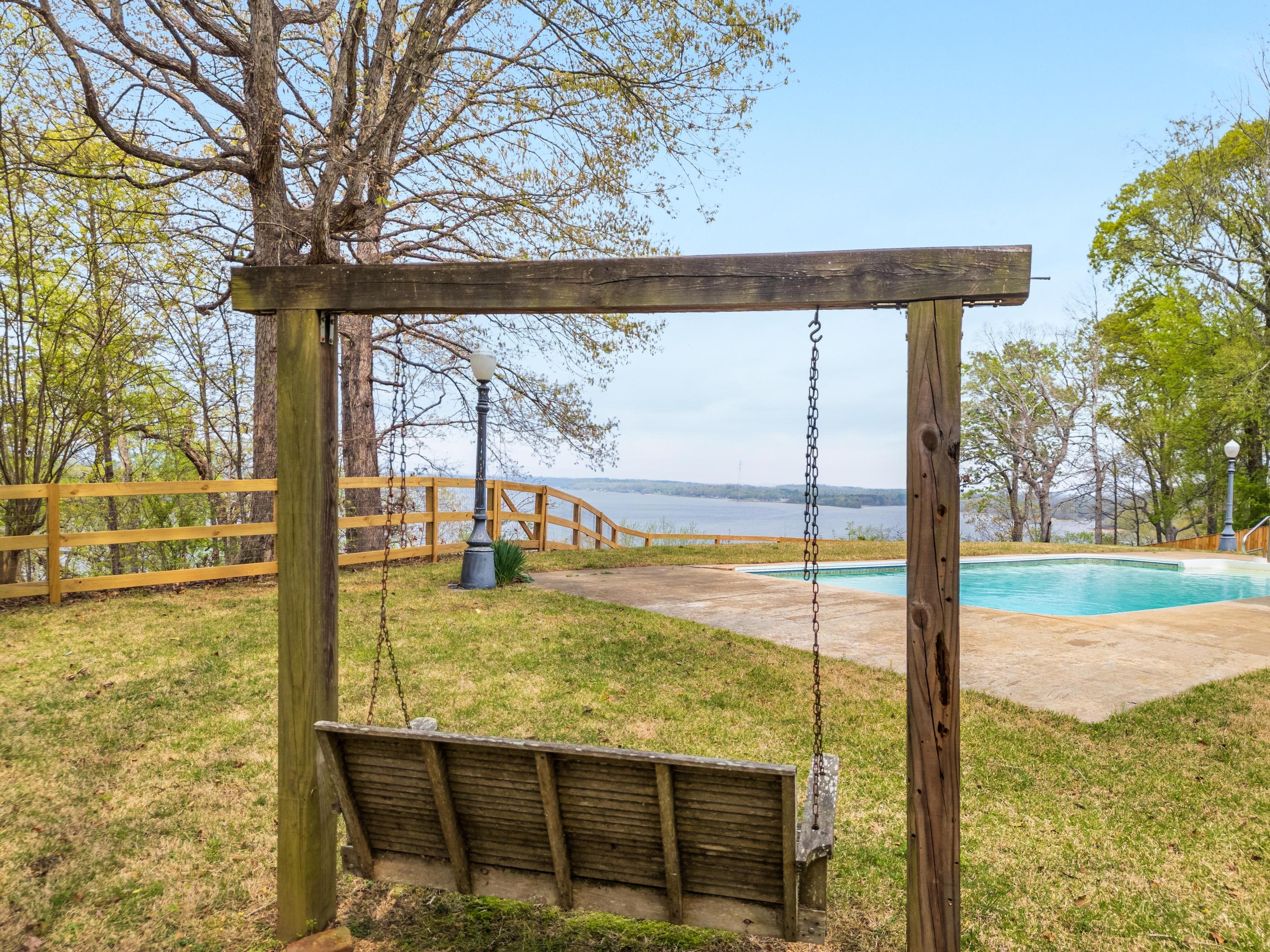 9725 Lakeside Road