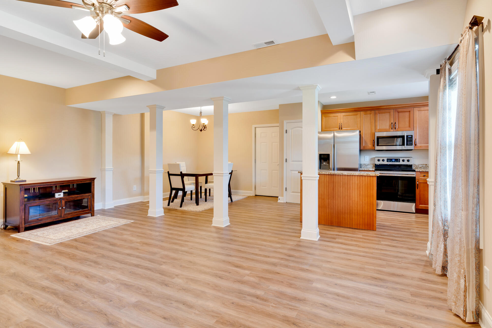 9542 Hastings Way