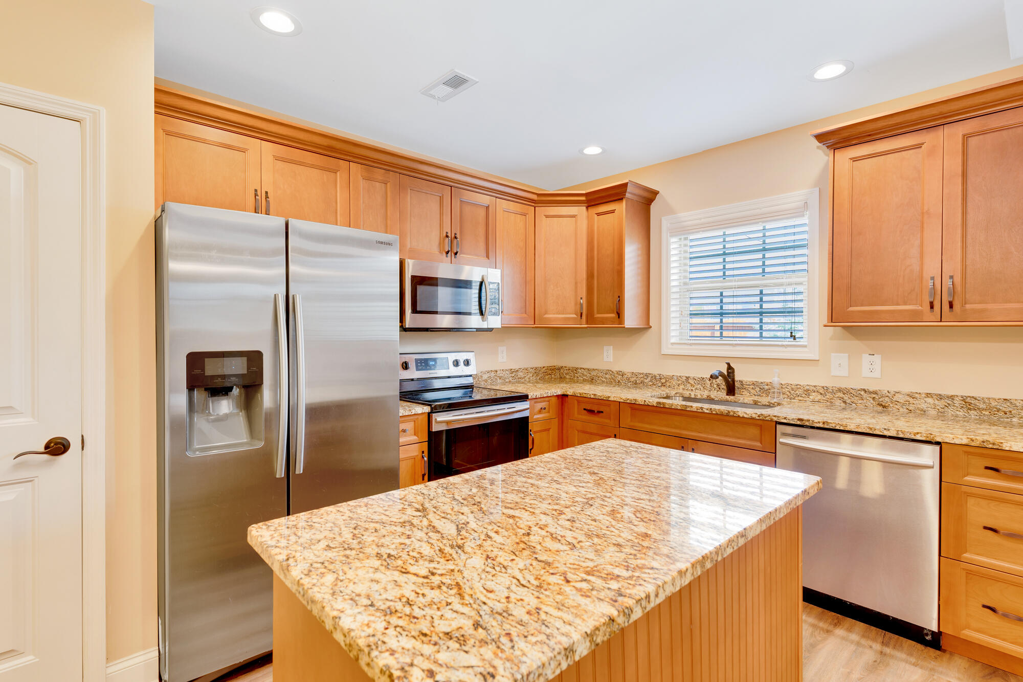 9542 Hastings Way