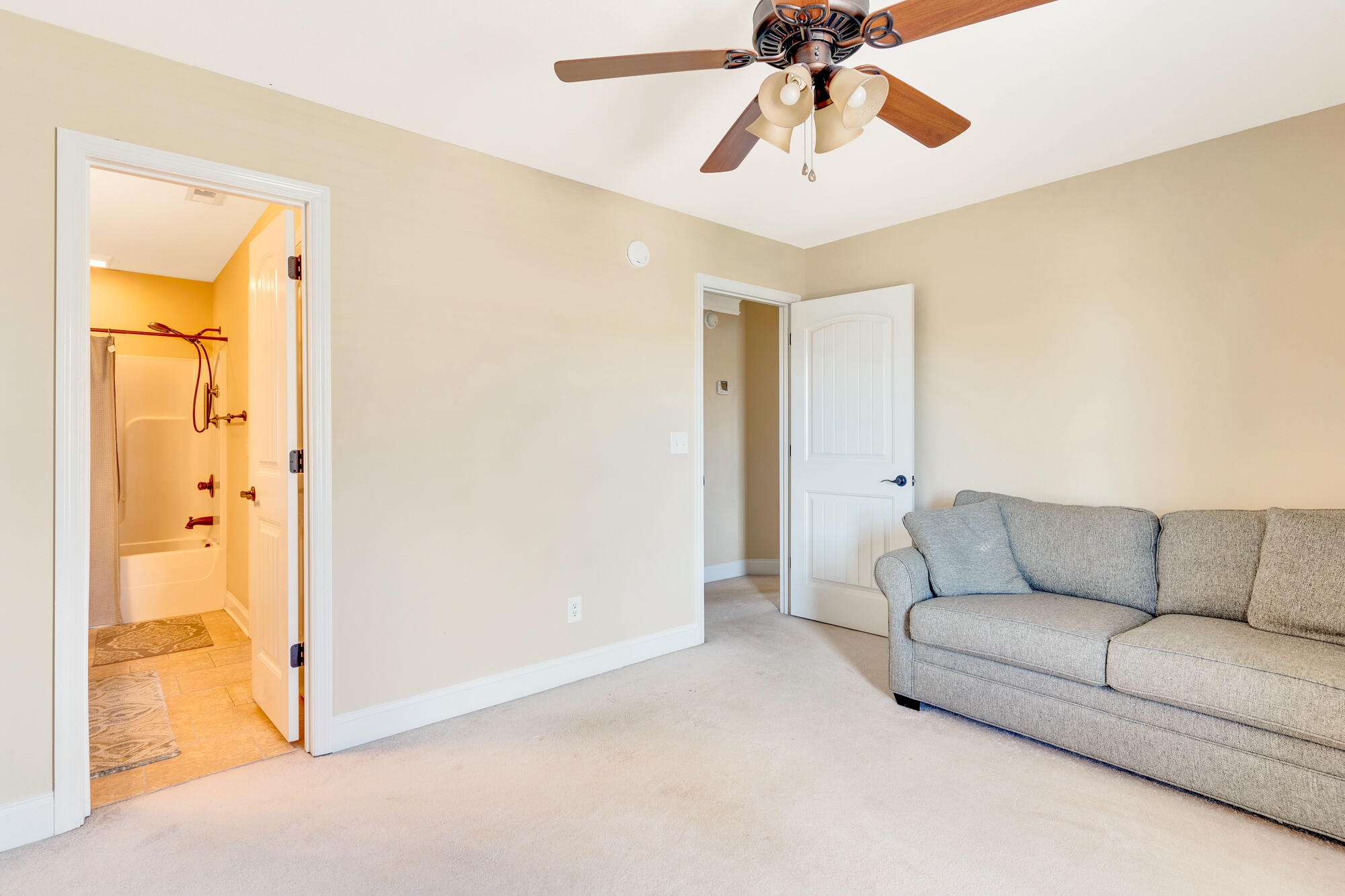 9542 Hastings Way