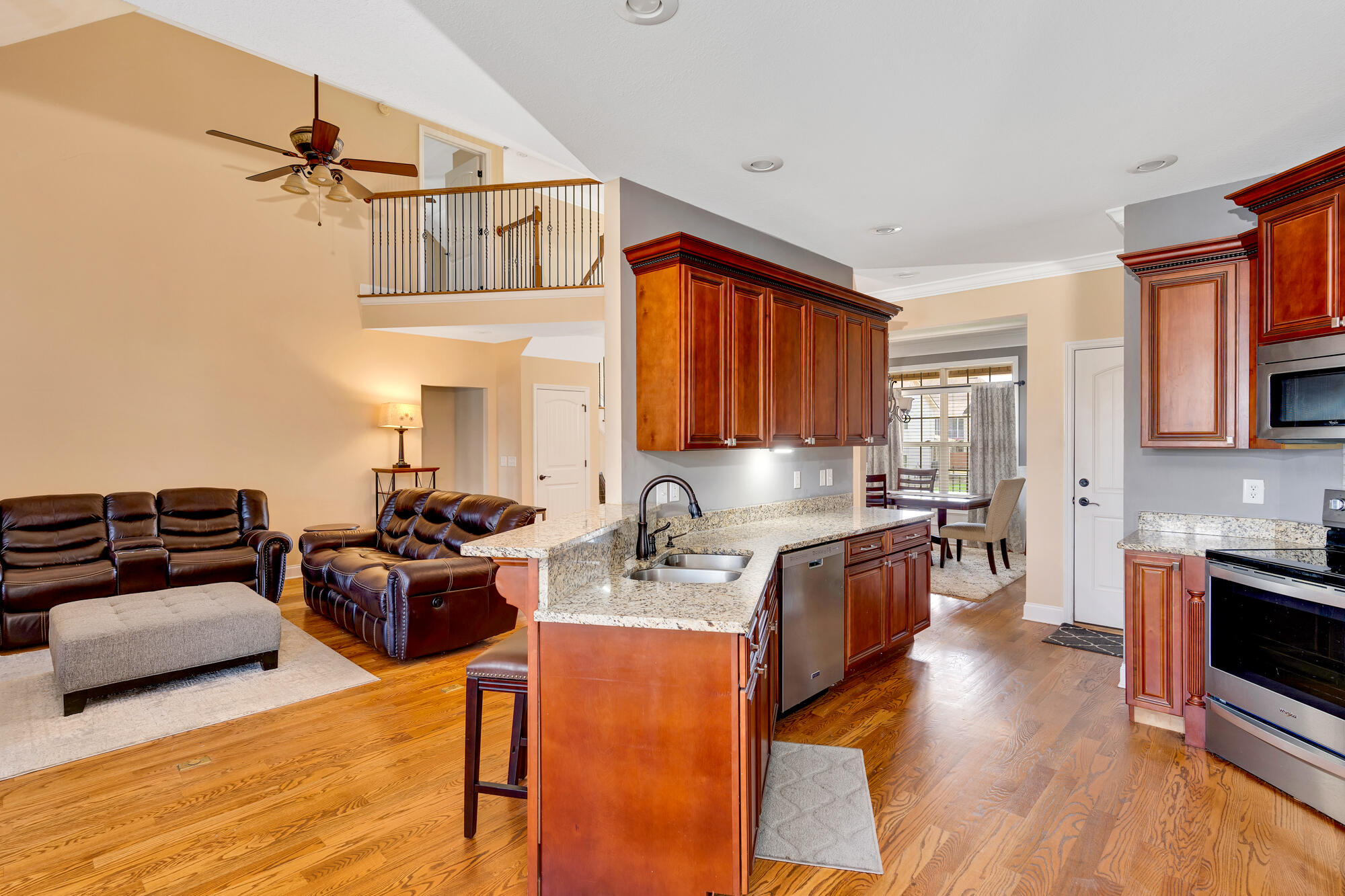 9542 Hastings Way