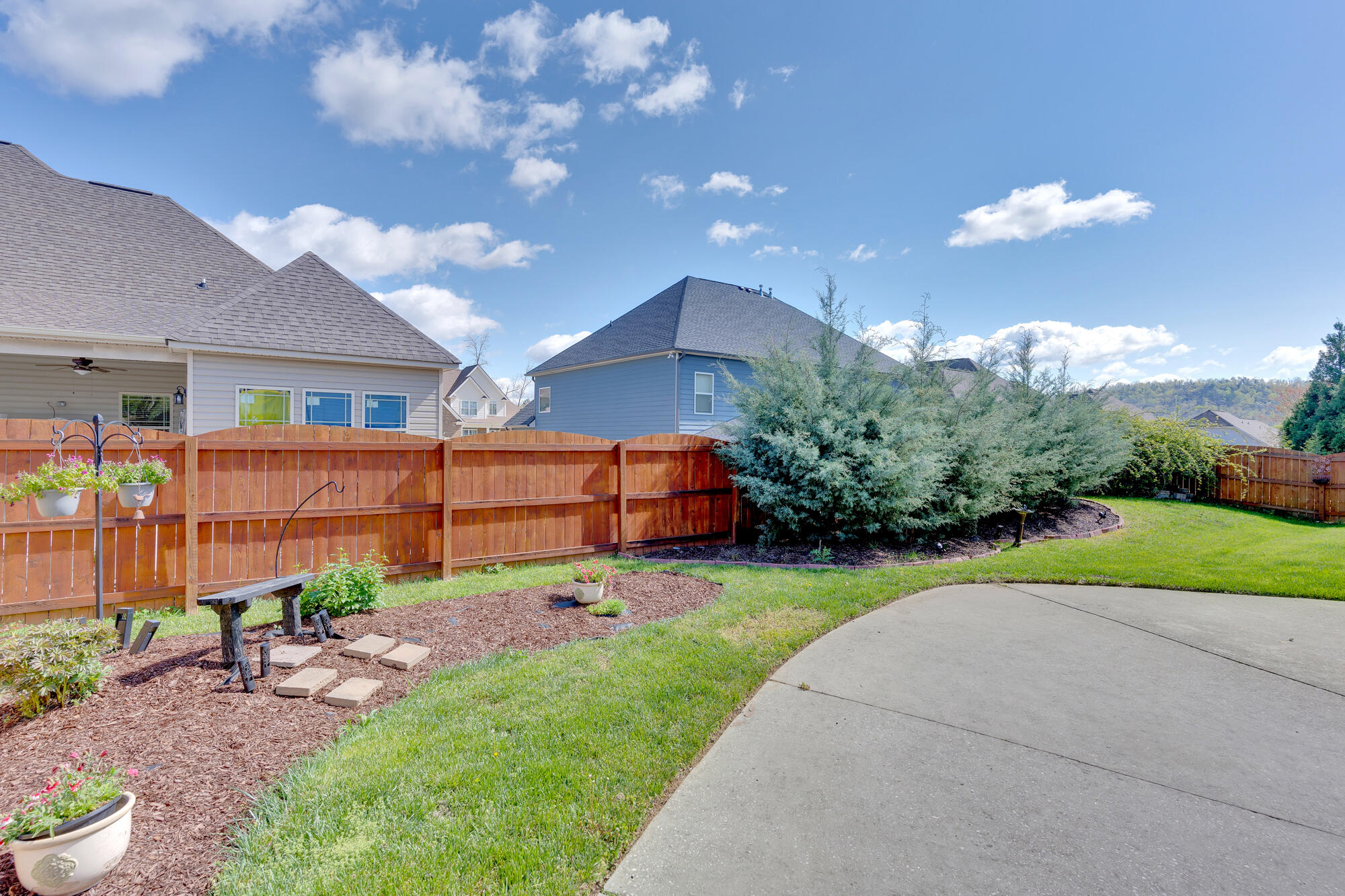 9542 Hastings Way