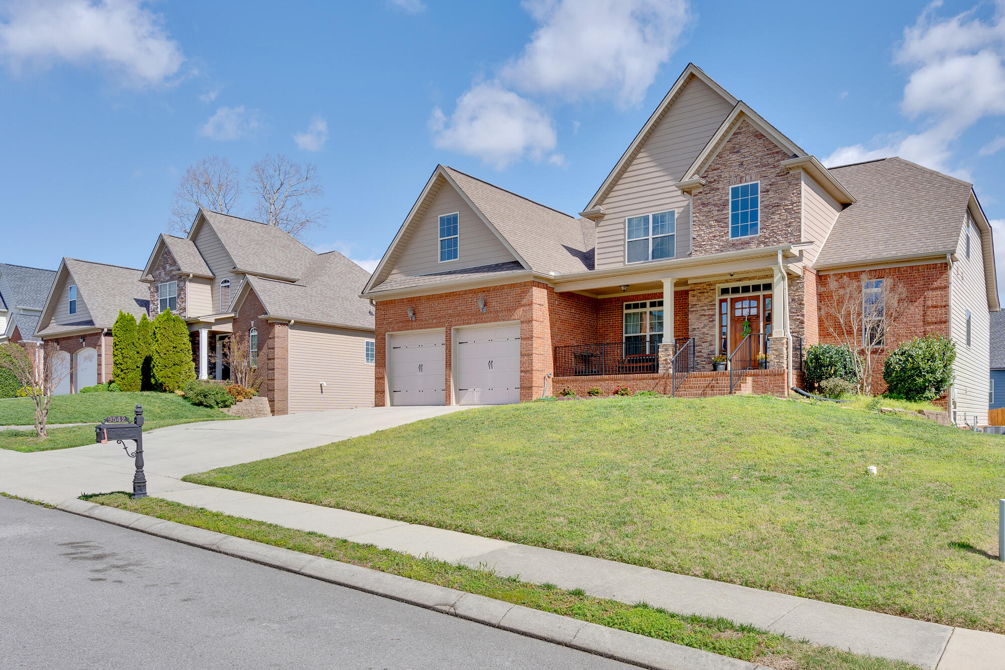 9542 Hastings Way