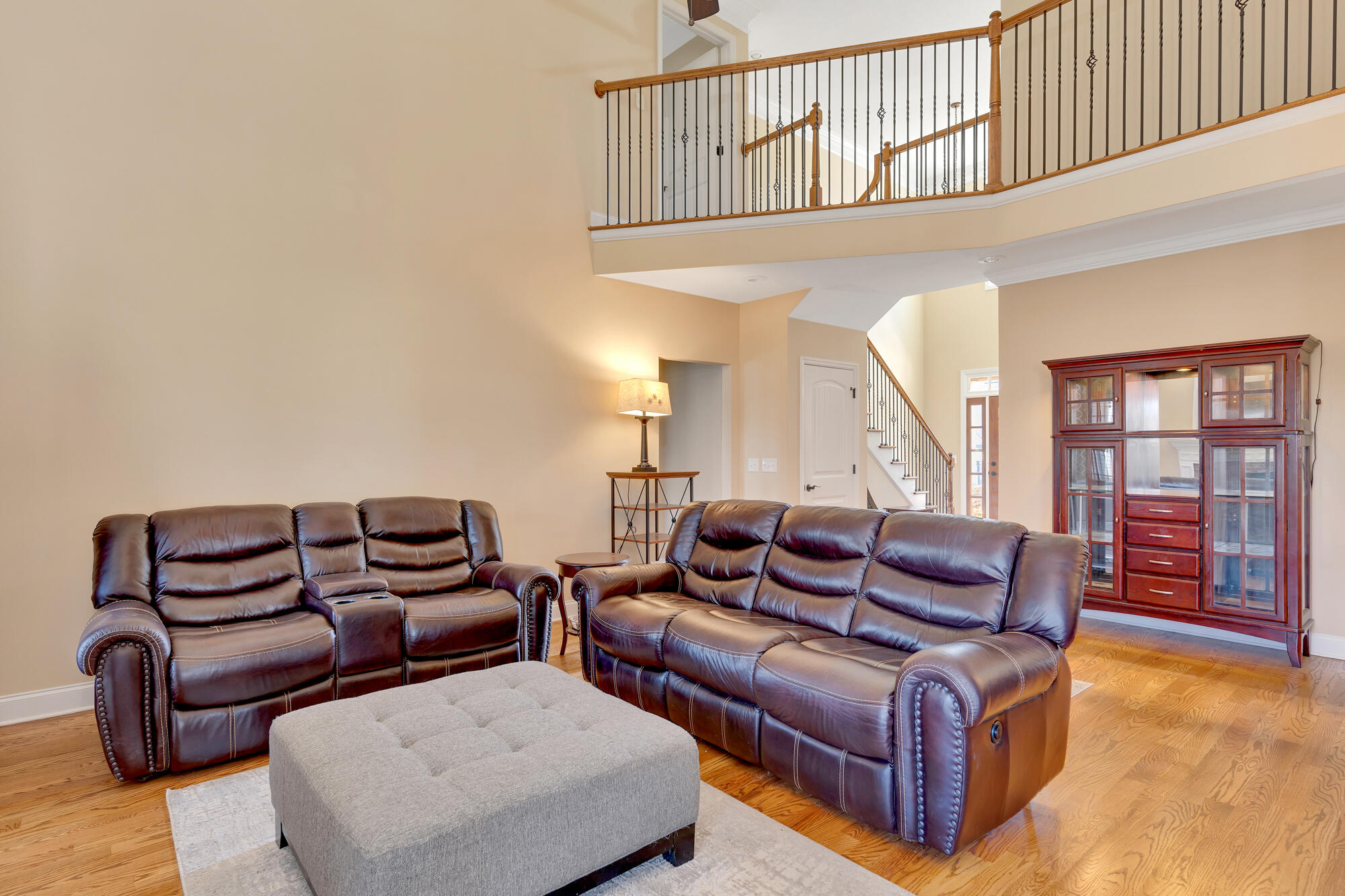 9542 Hastings Way