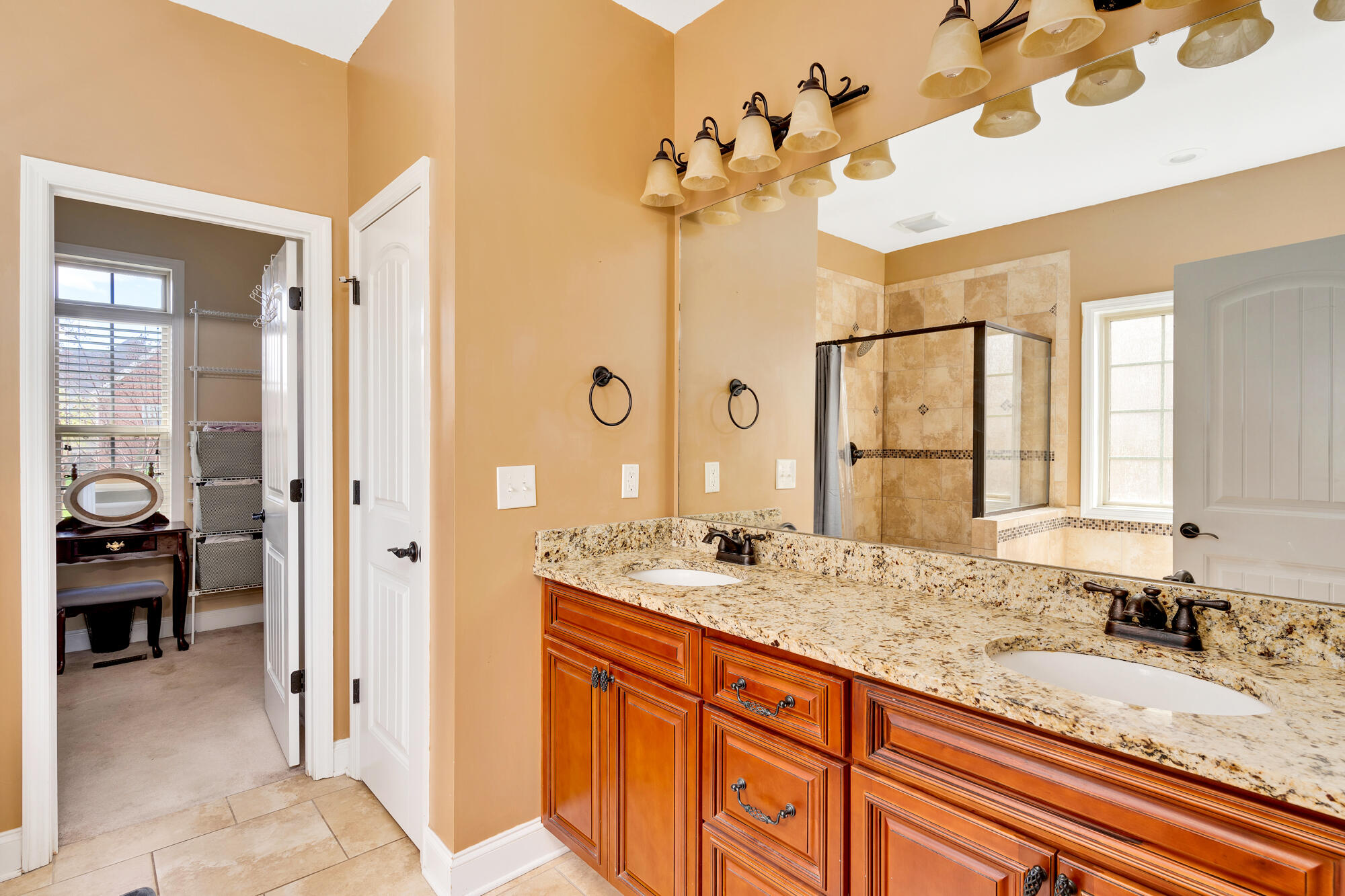 9542 Hastings Way