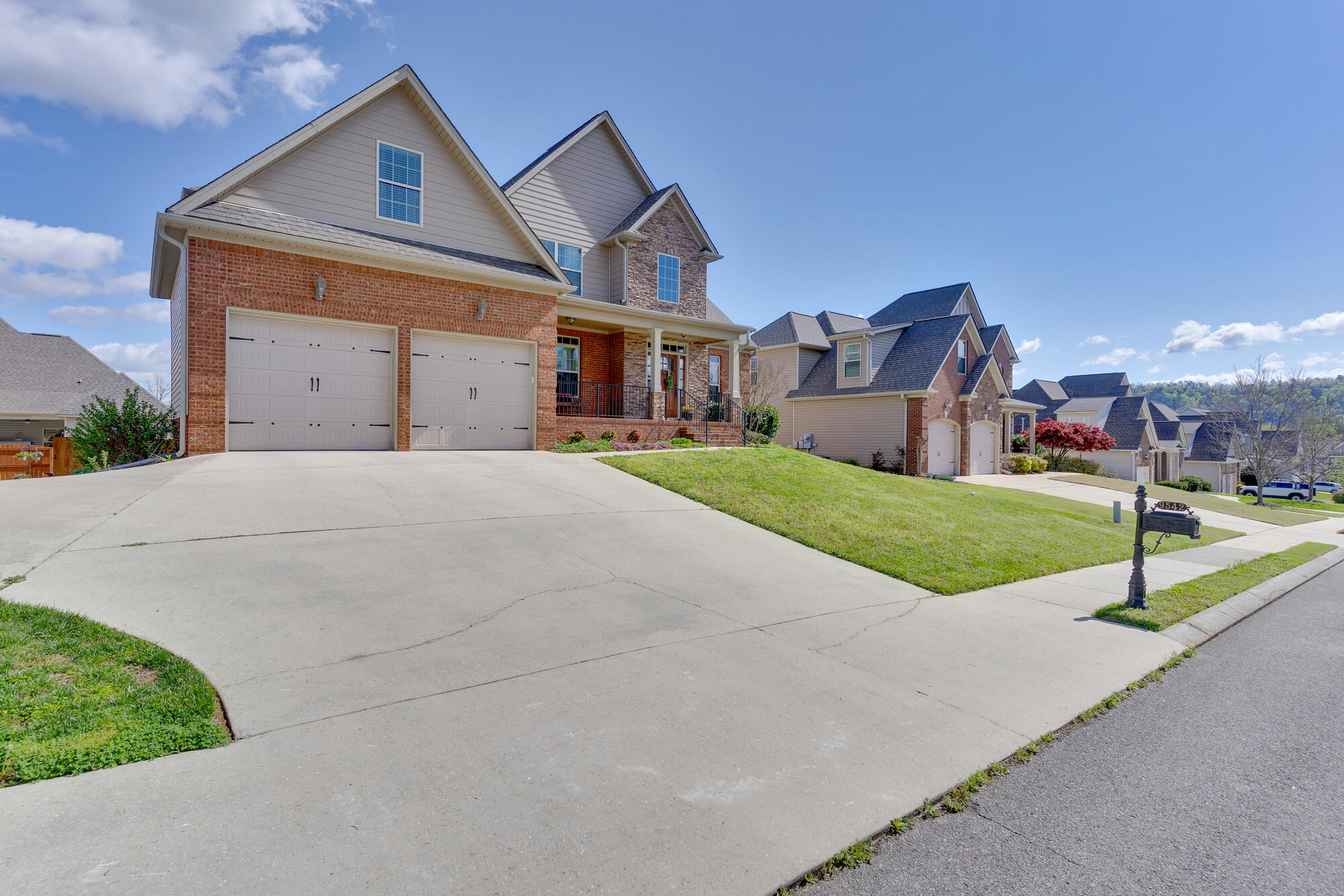 9542 Hastings Way