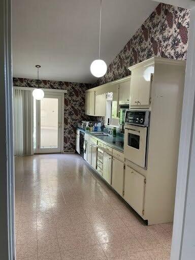 823 Belvoir Crest Dr