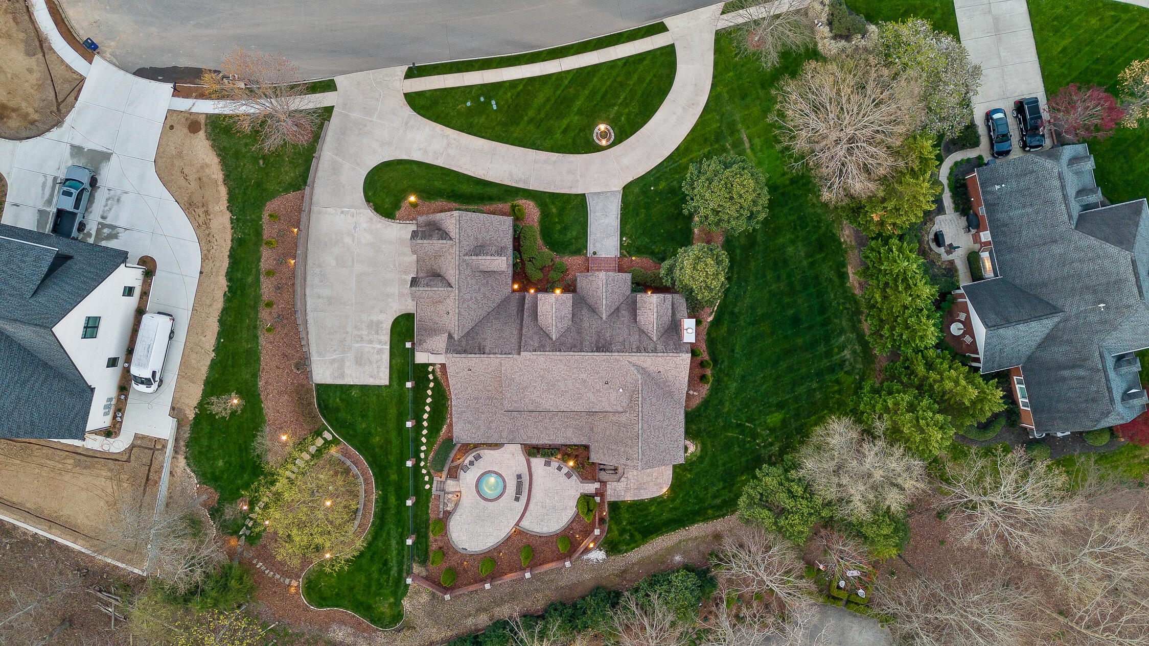 421 Saratoga Place