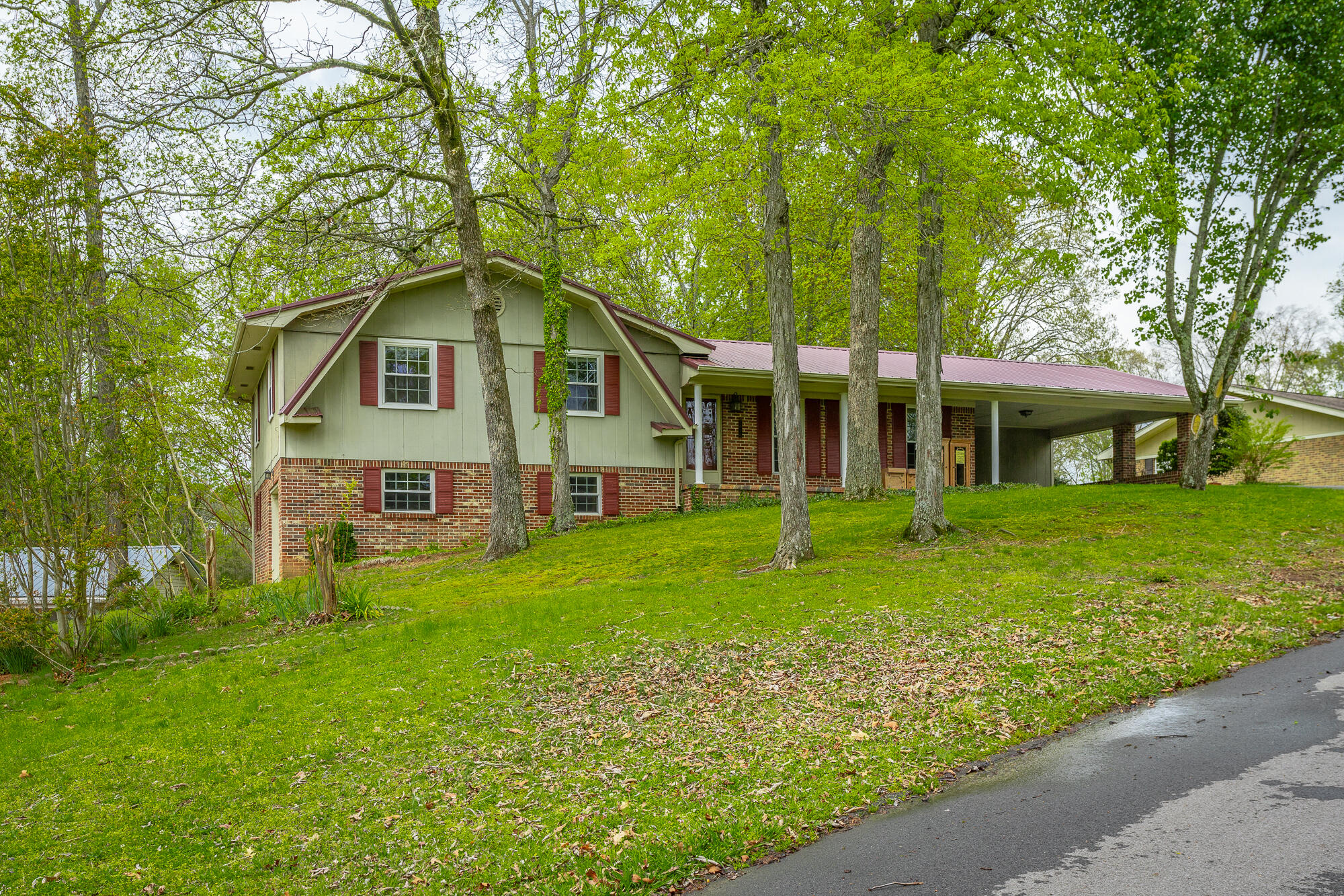 3010 NW Tomahawk Circle