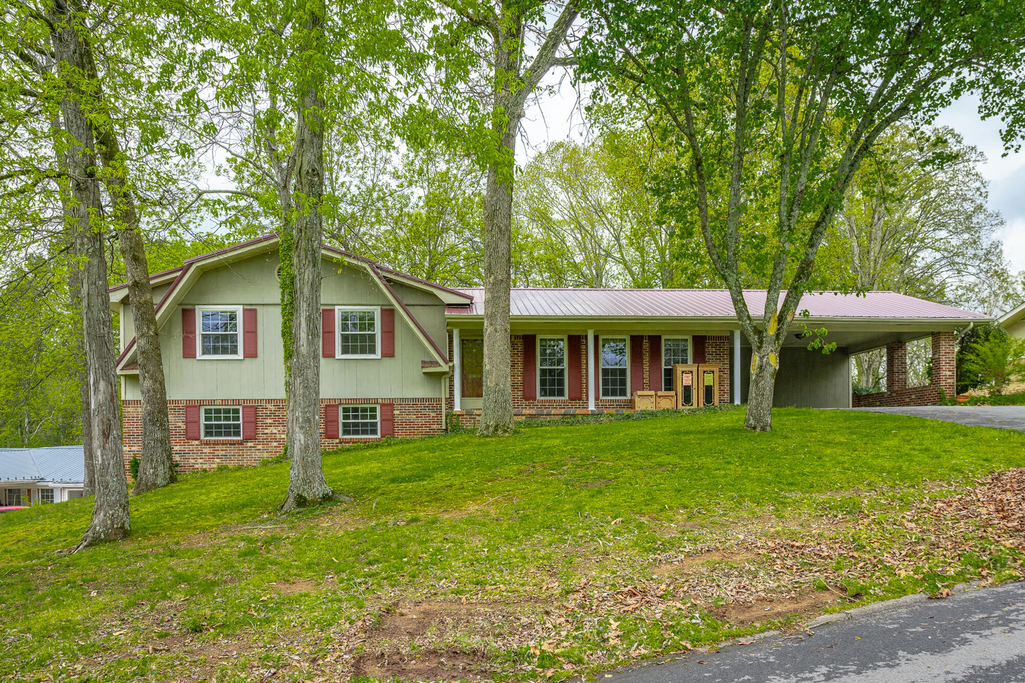 3010 NW Tomahawk Circle