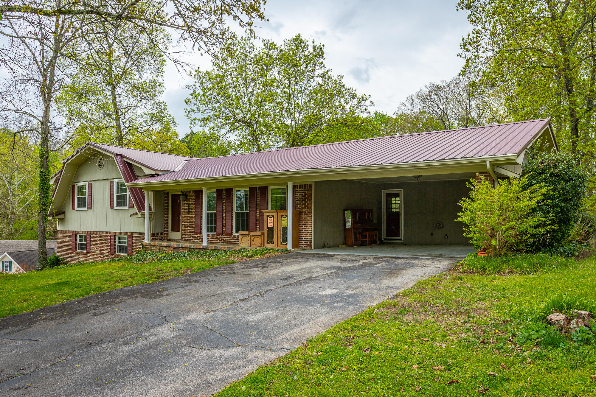 3010 NW Tomahawk Circle