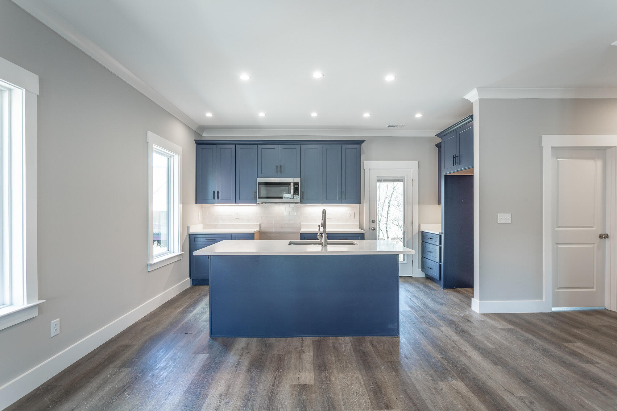419 Willow Grove Court, 32