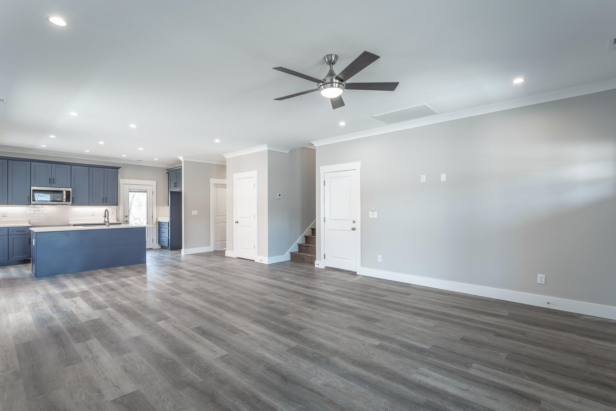 419 Willow Grove Court, 32