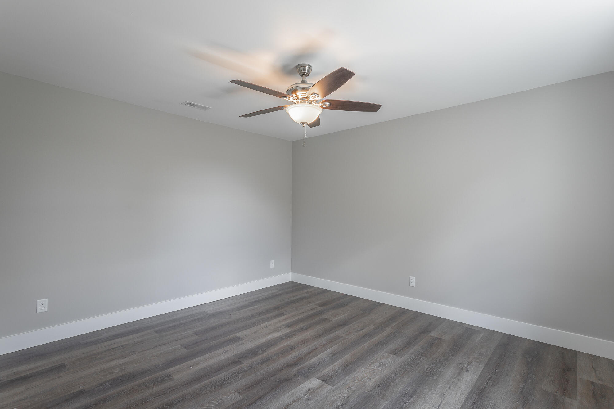 419 Willow Grove Court, 32